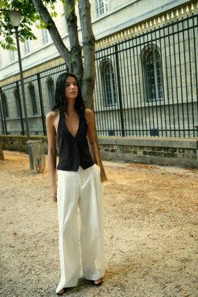 PLEATED TROUSERS WITH FLAPS