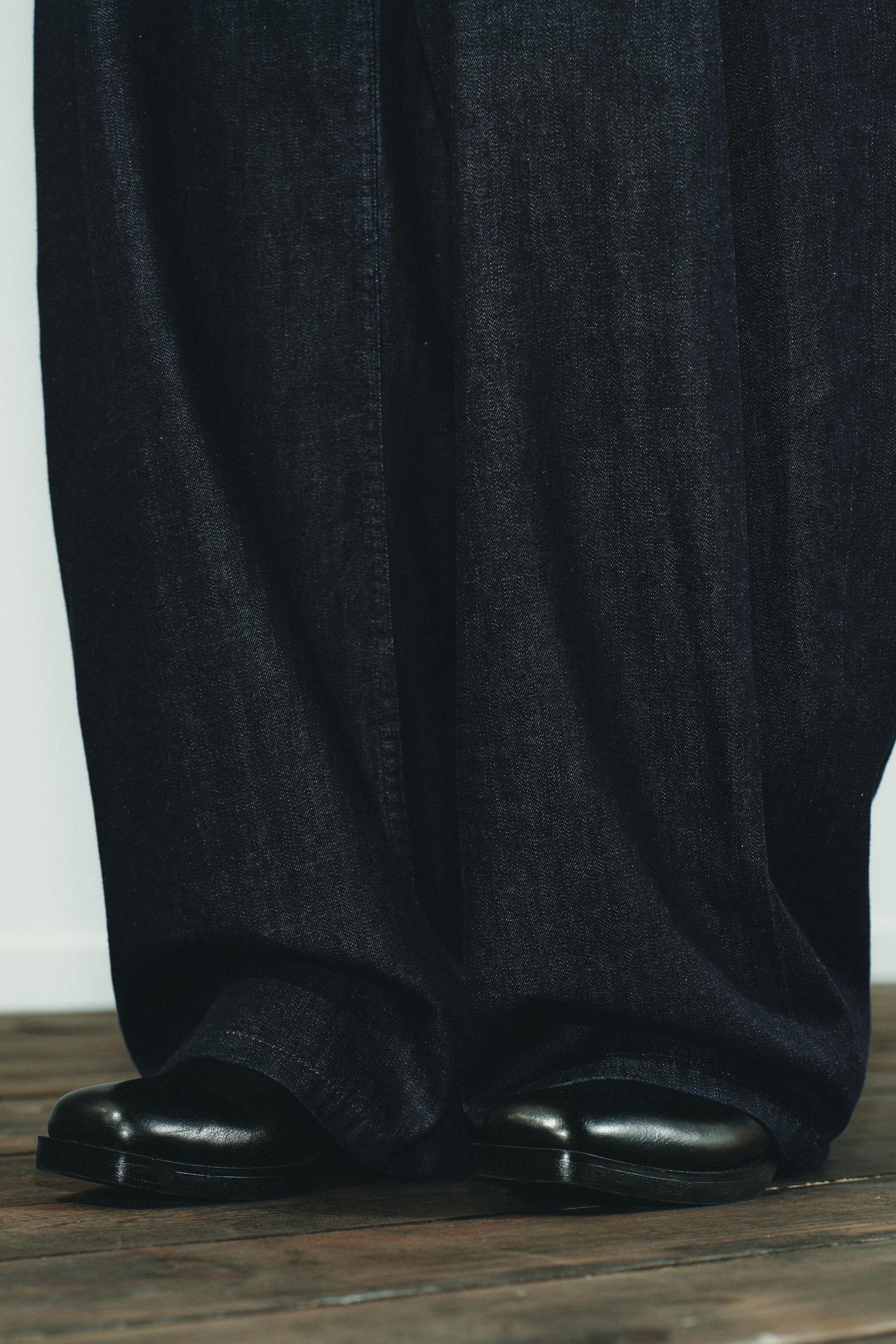 DENIM TROUSERS WITH DARTS