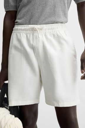 TEXTURED REGULAR FIT BERMUDA SHORTS - Image 6