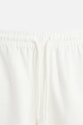 TEXTURED REGULAR FIT BERMUDA SHORTS - Image 9