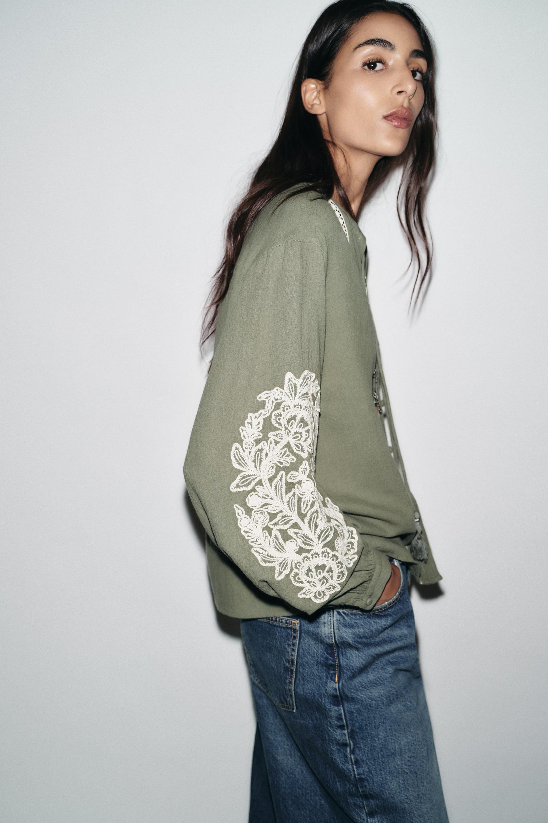 EMBROIDERED COTTON BLOUSE