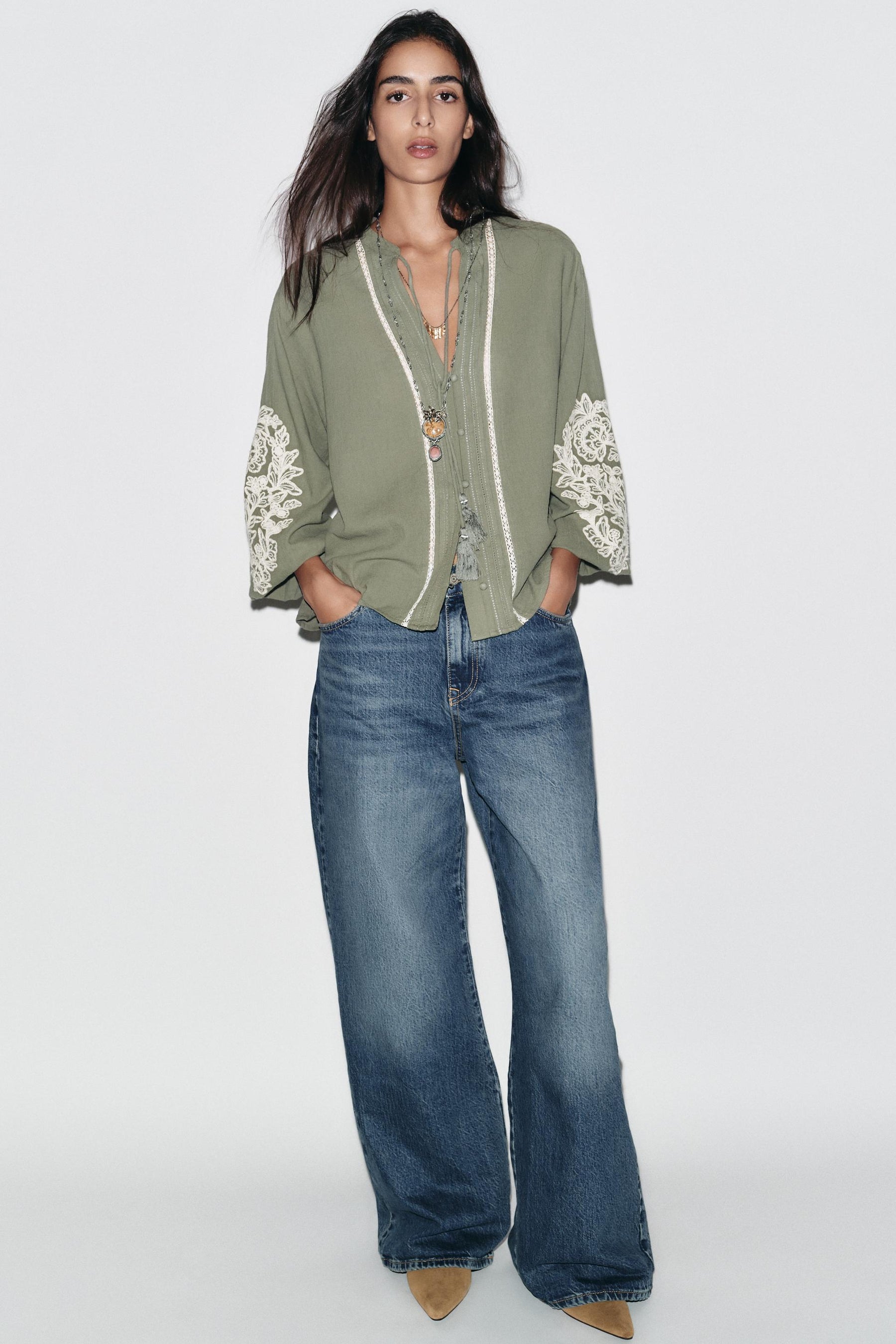 EMBROIDERED COTTON BLOUSE