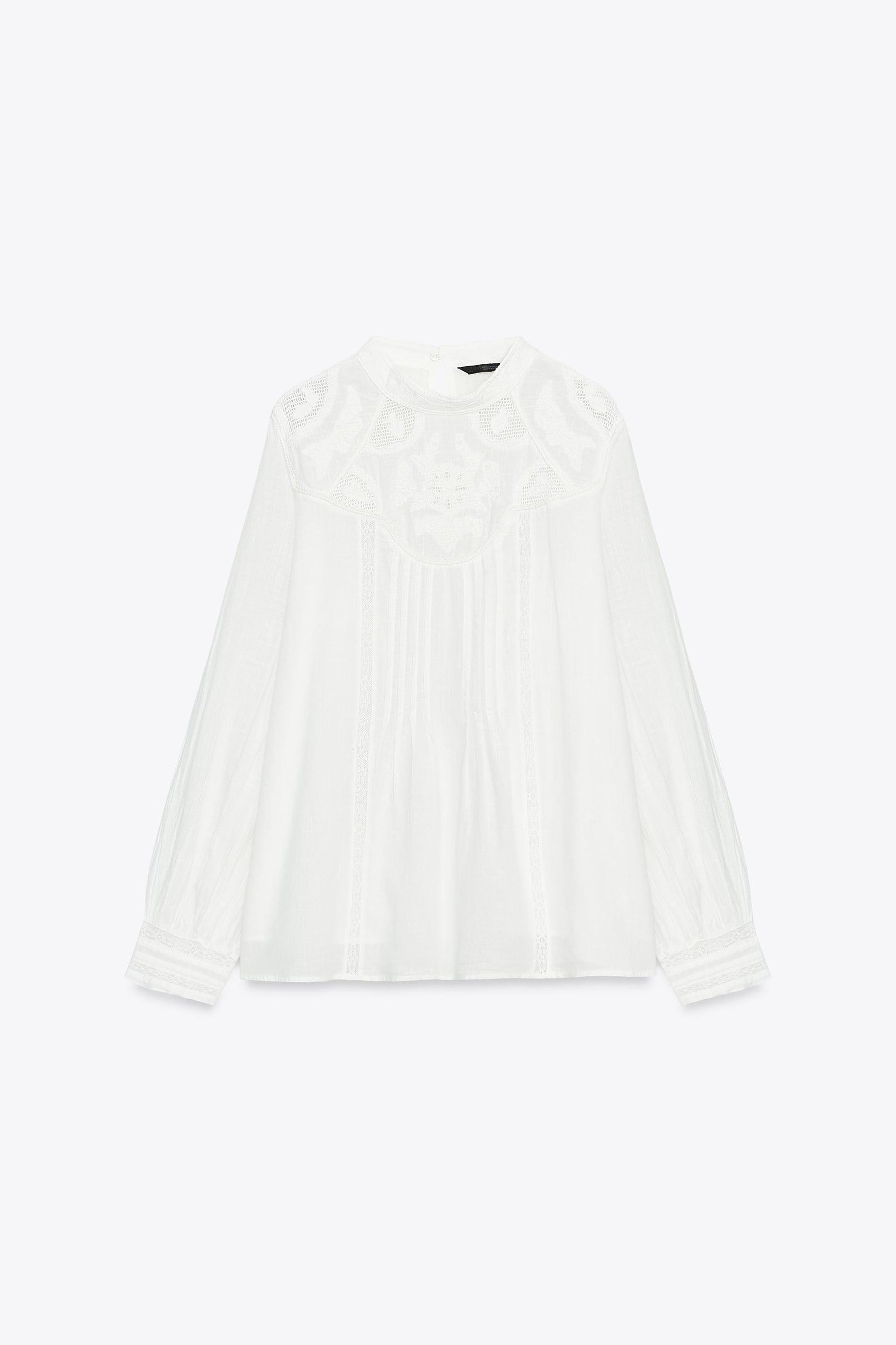 FLORAL EMBROIDERED BLOUSE