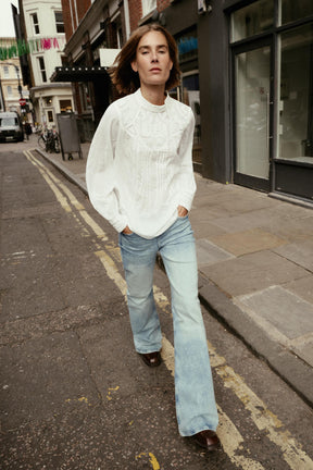 FLORAL EMBROIDERED BLOUSE