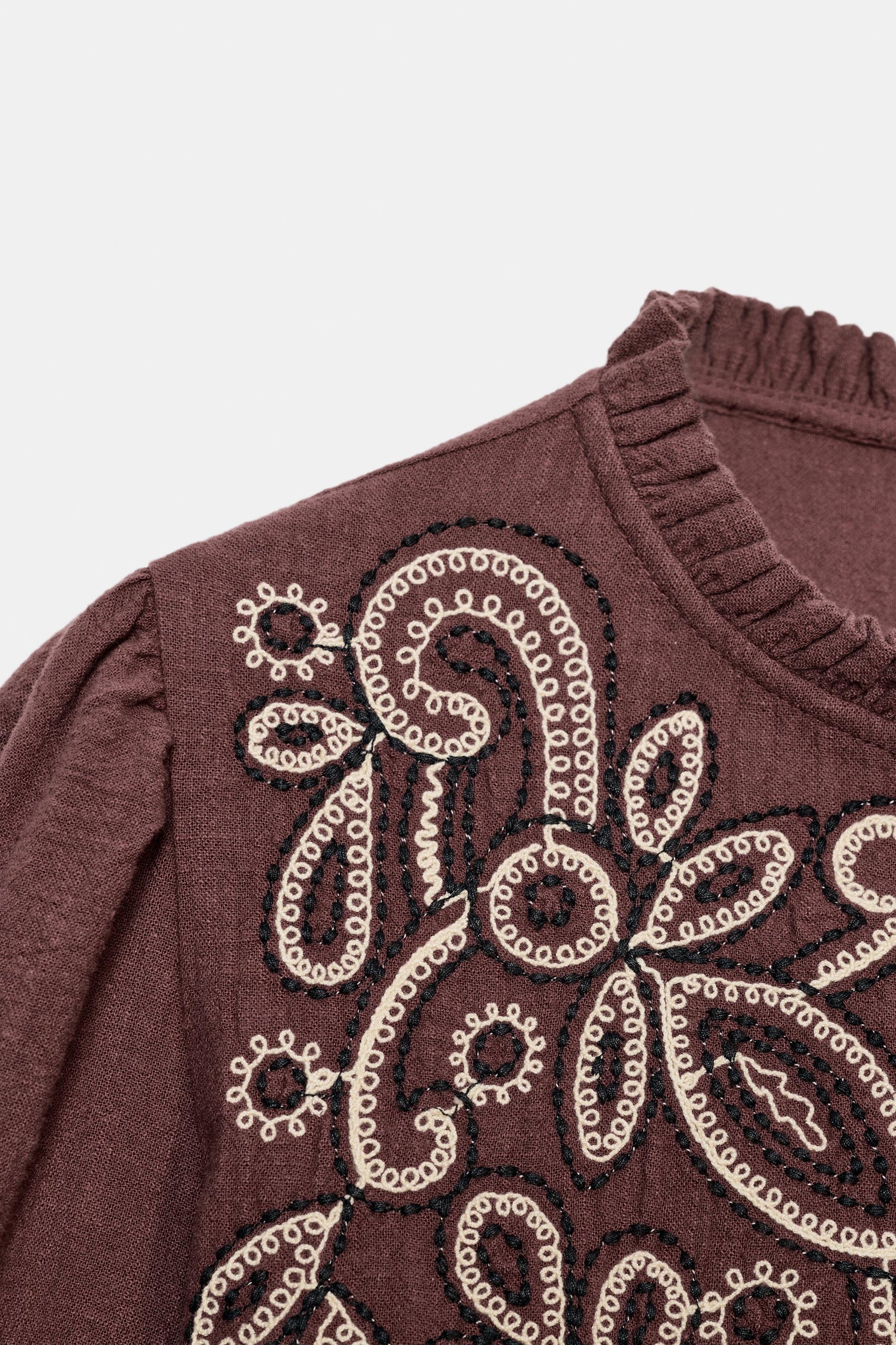 EMBROIDERED BLOUSE