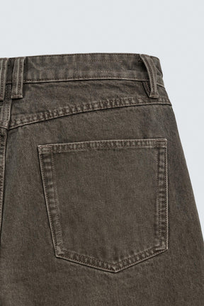 STRAIGHT FIT PLEATED JEANS - Image 9