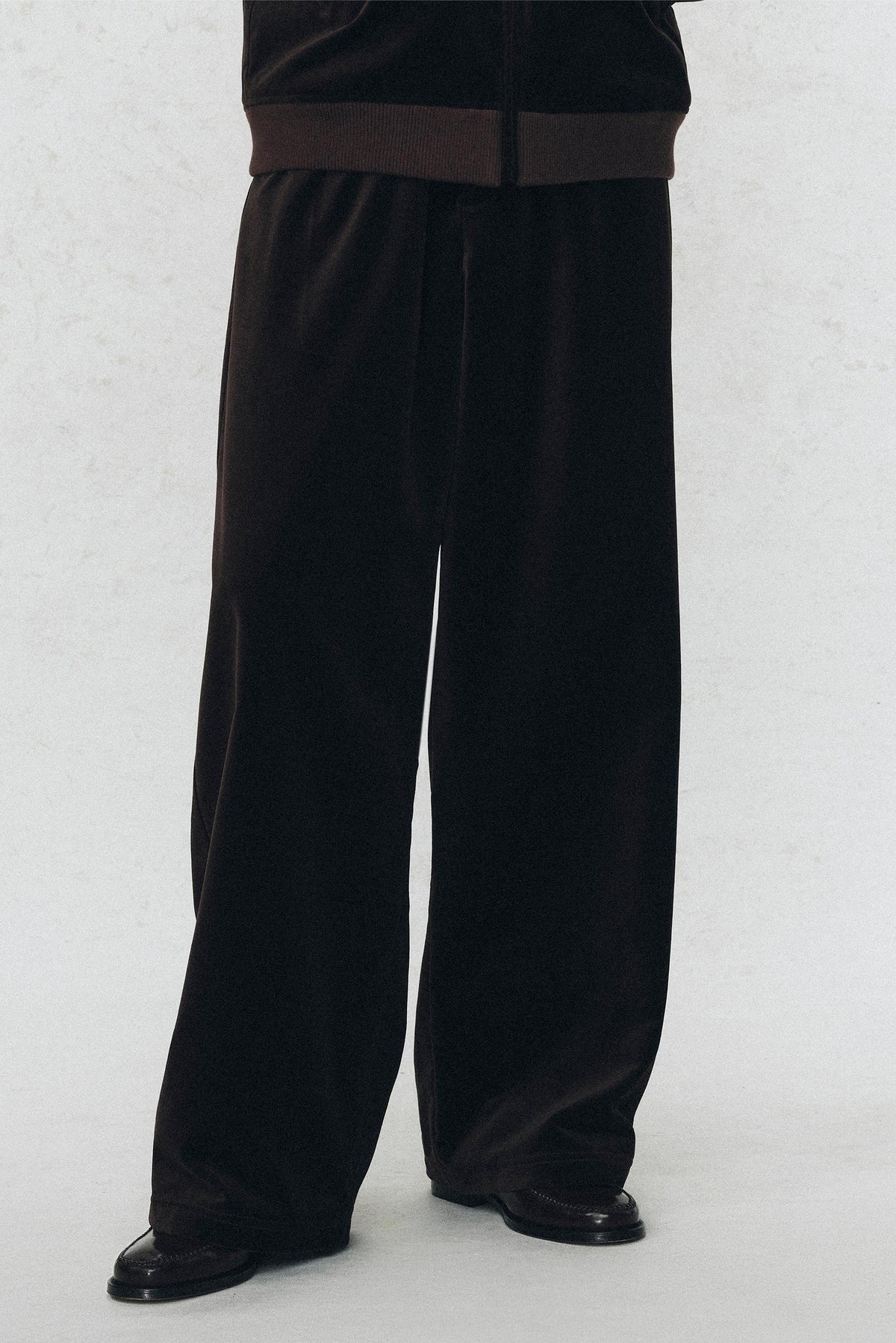 RELAXED FIT VELVET TROUSERS SOSHIOTSUKI X - Image 2