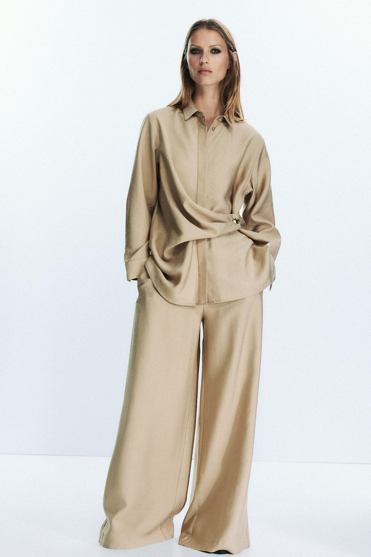 Wide-leg elastic waist trousers