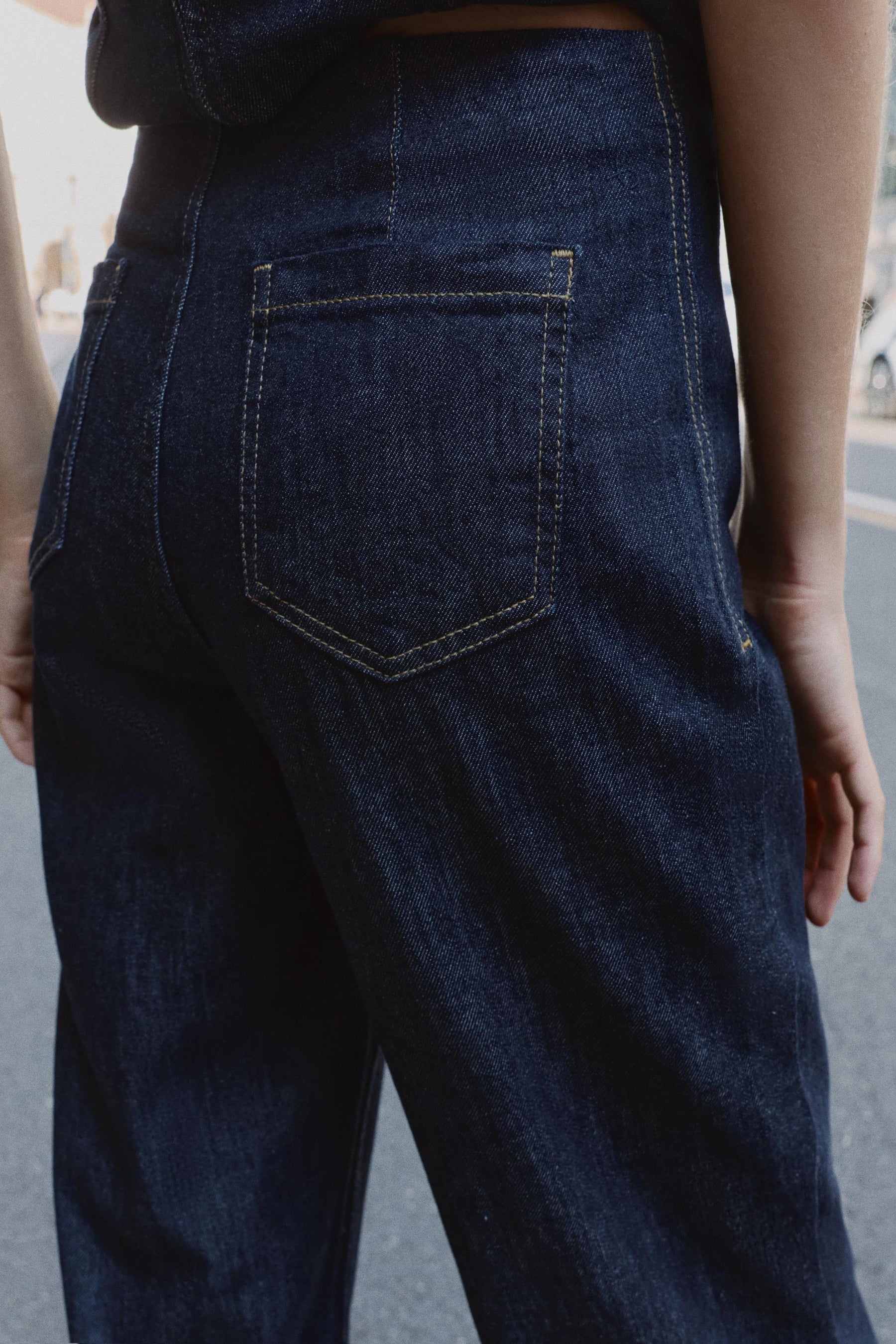 High-waist wide-leg jeans