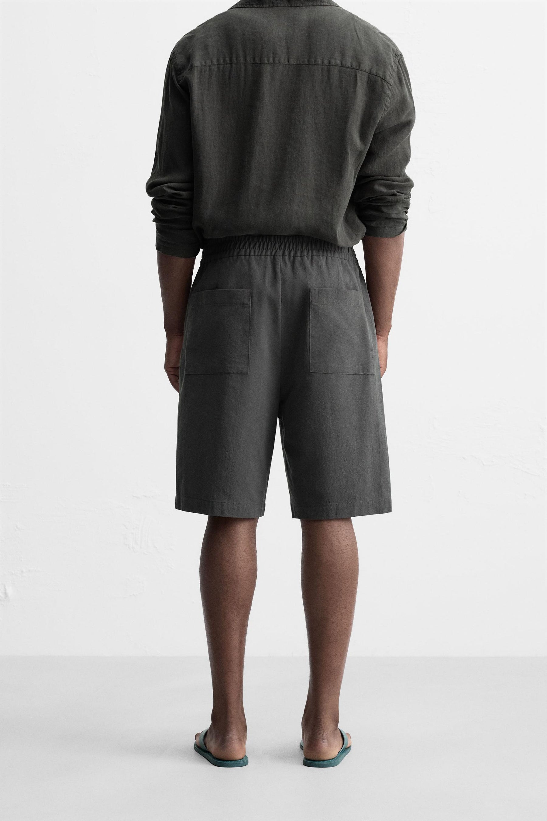 RELAXED FIT COTTON BERMUDA SHORTS - Image 3