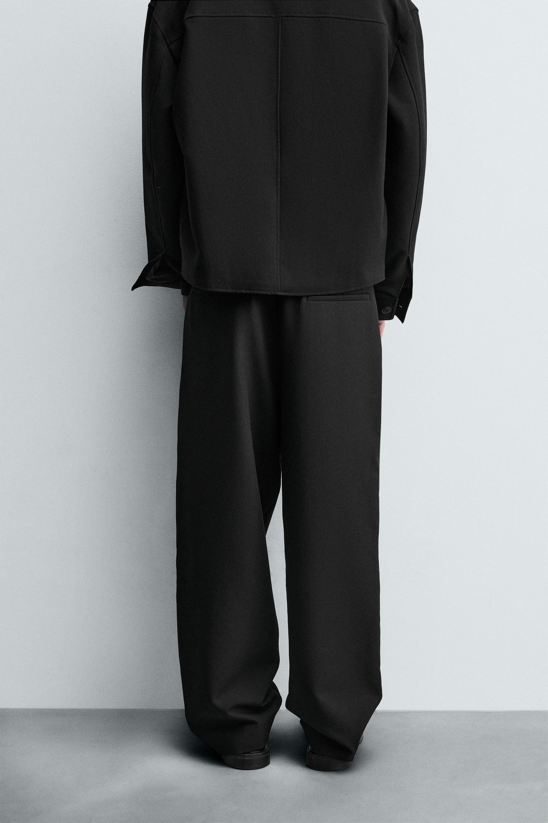 RELAXED FIT PLEATED TROUSERS - Image 3