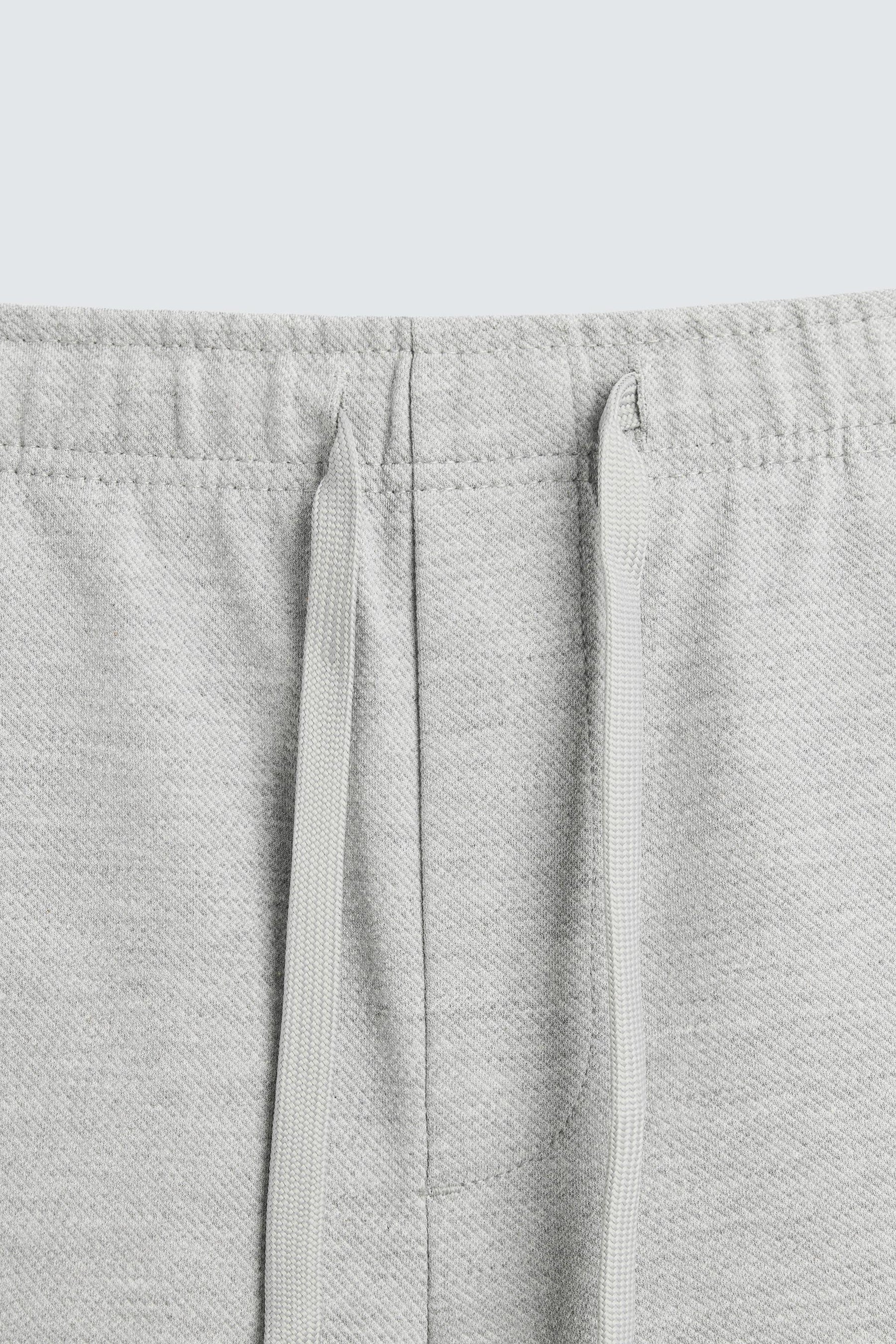 TEXTURED COMFORT BERMUDA SHORTS - Image 8