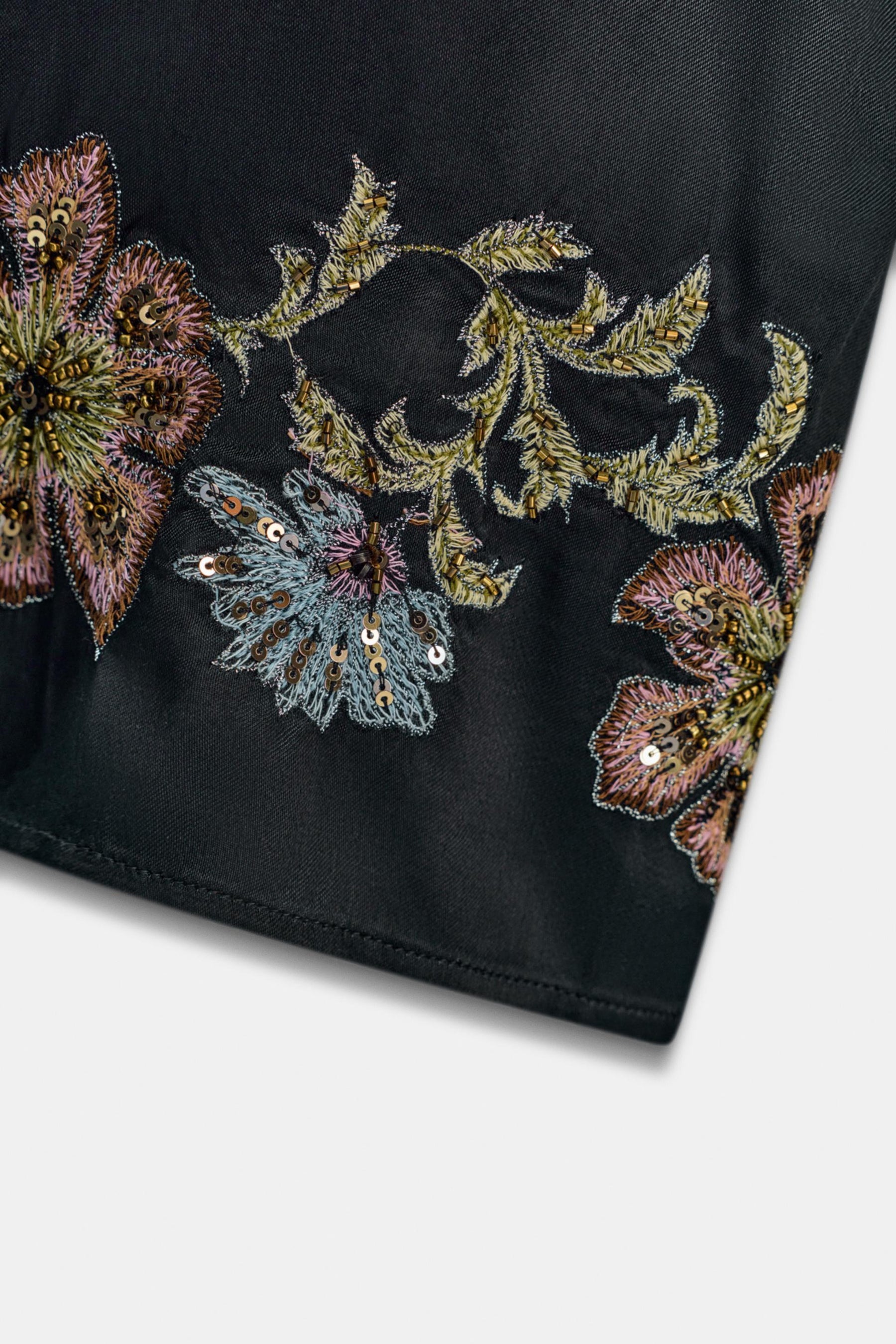 KIMONO WITH FLORAL EMBROIDERY AND FRINGES - Image 7
