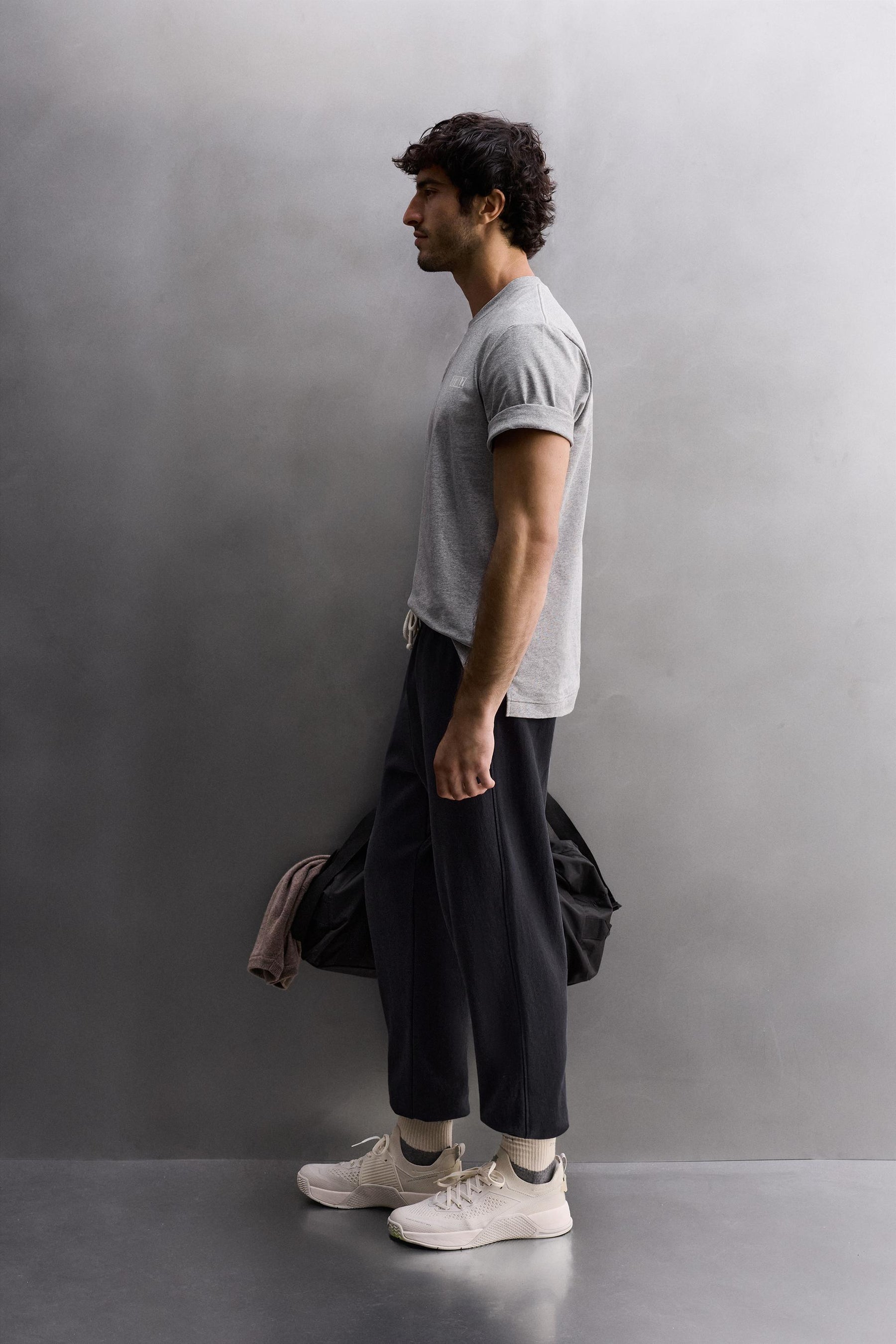 GRAPHIC PRINT TRAINING T-SHIRT - Image 4