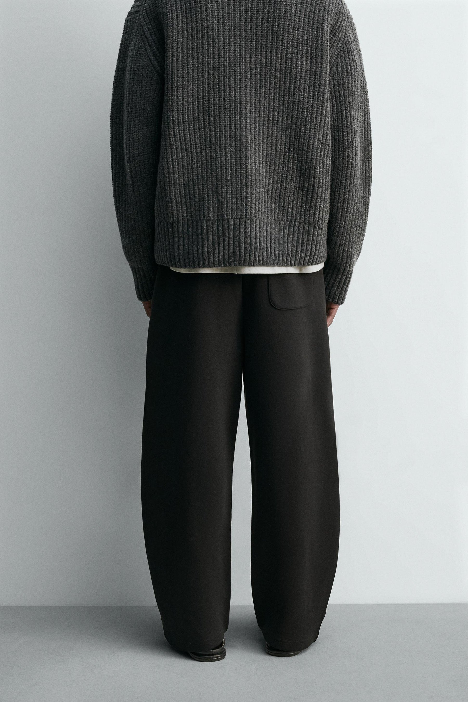 NEOPRENE-EFFECT PLEATED BALLOON FIT TROUSERS - Image 3