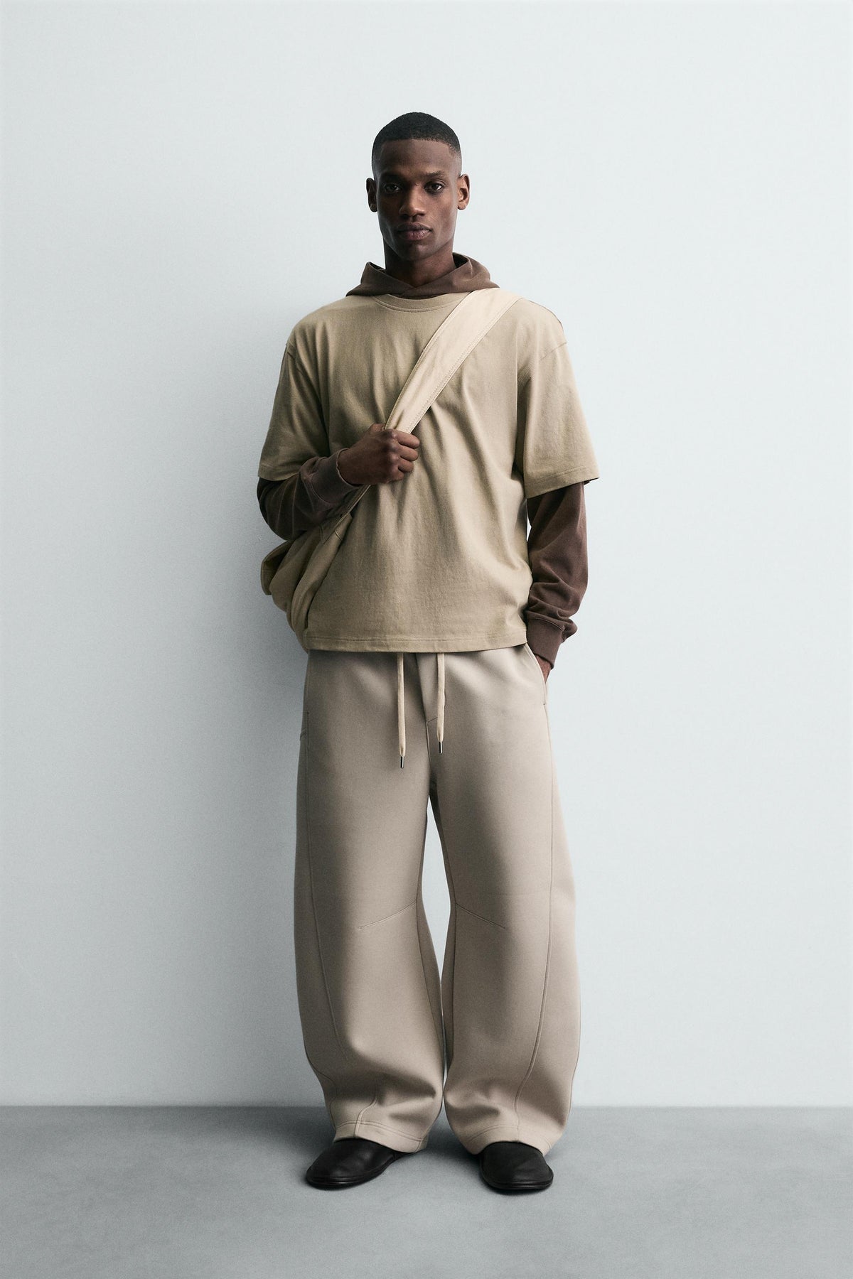 HEAVYWEIGHT REVERSE-EFFECT T-SHIRT - Image 1