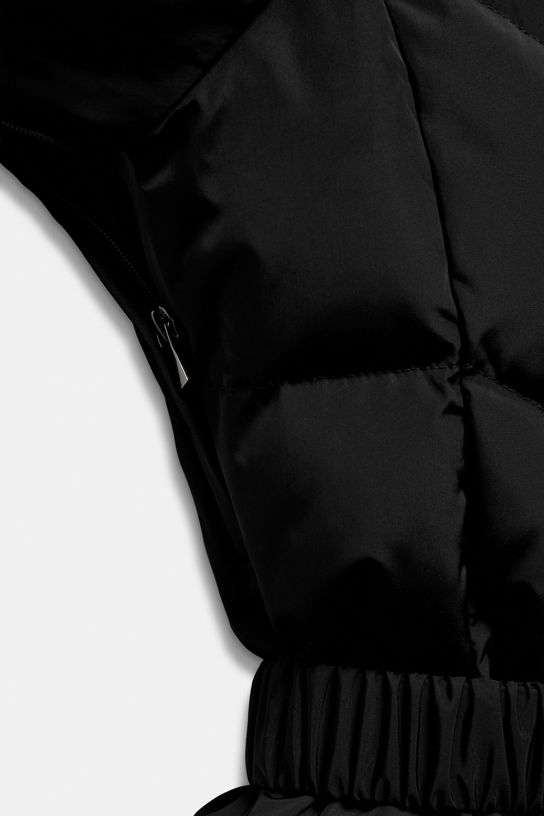 Water-resistant down puffer jacket