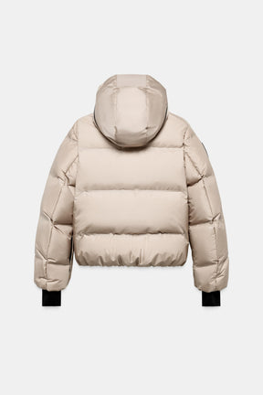 Water-resistant down jacket
