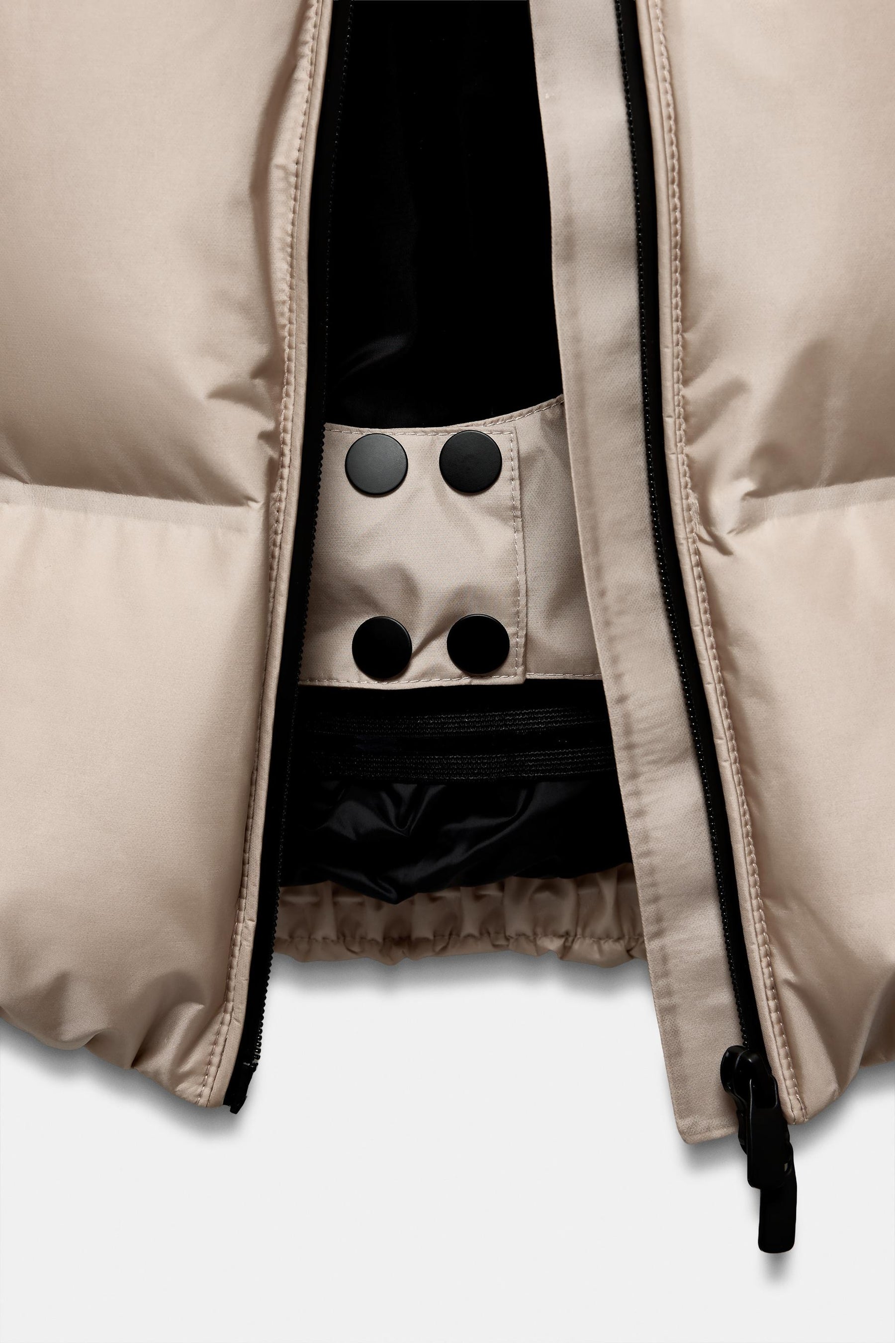 Water-resistant down jacket