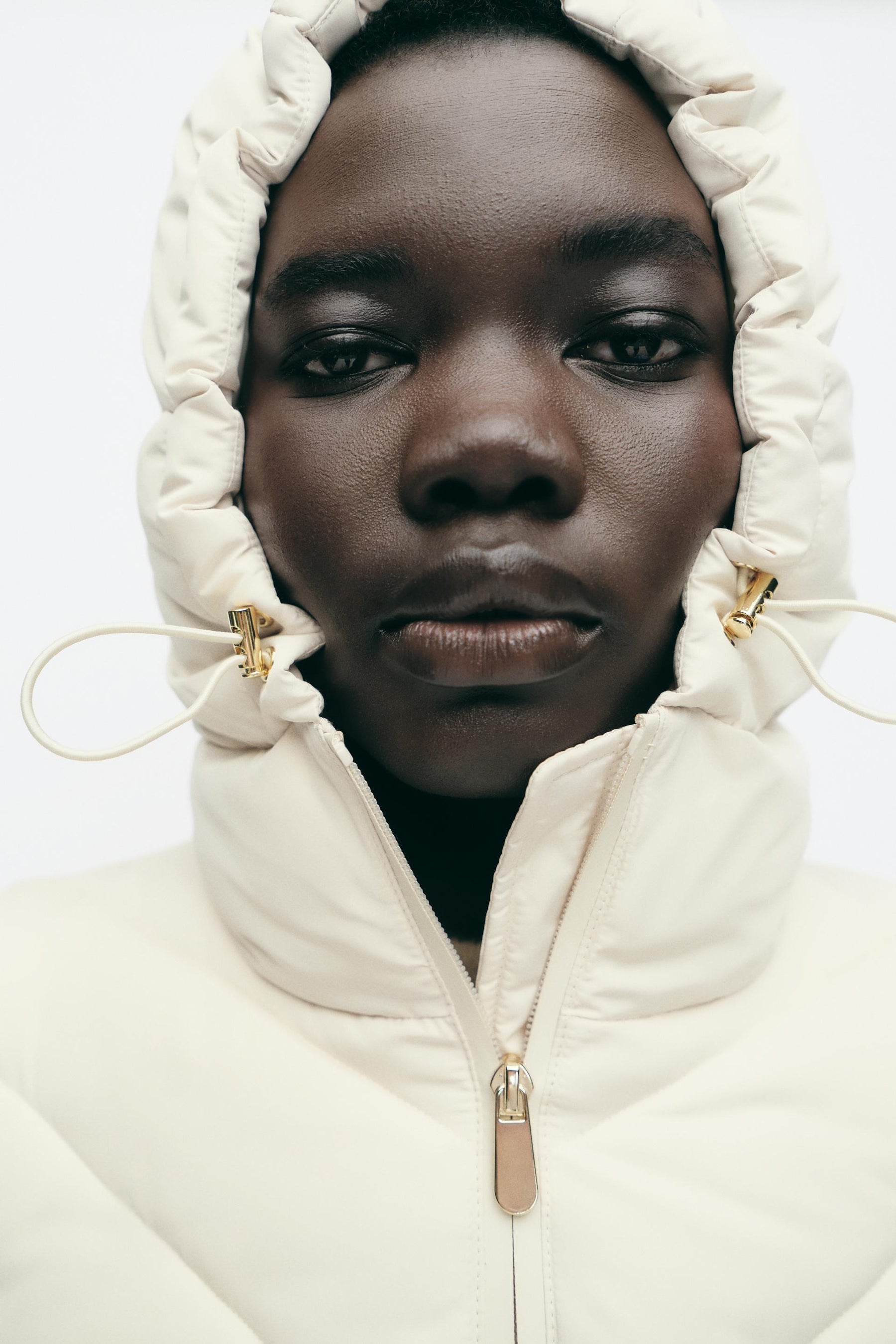 CONTRAST PUFFER COAT