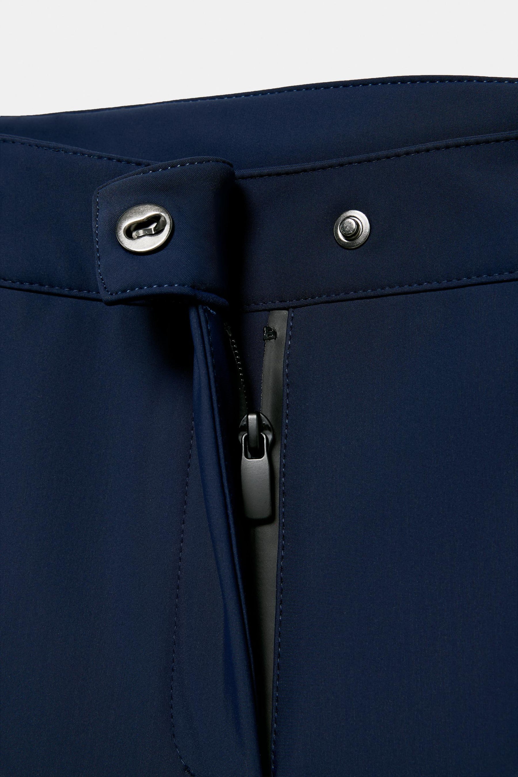 Water-resistant ski trousers