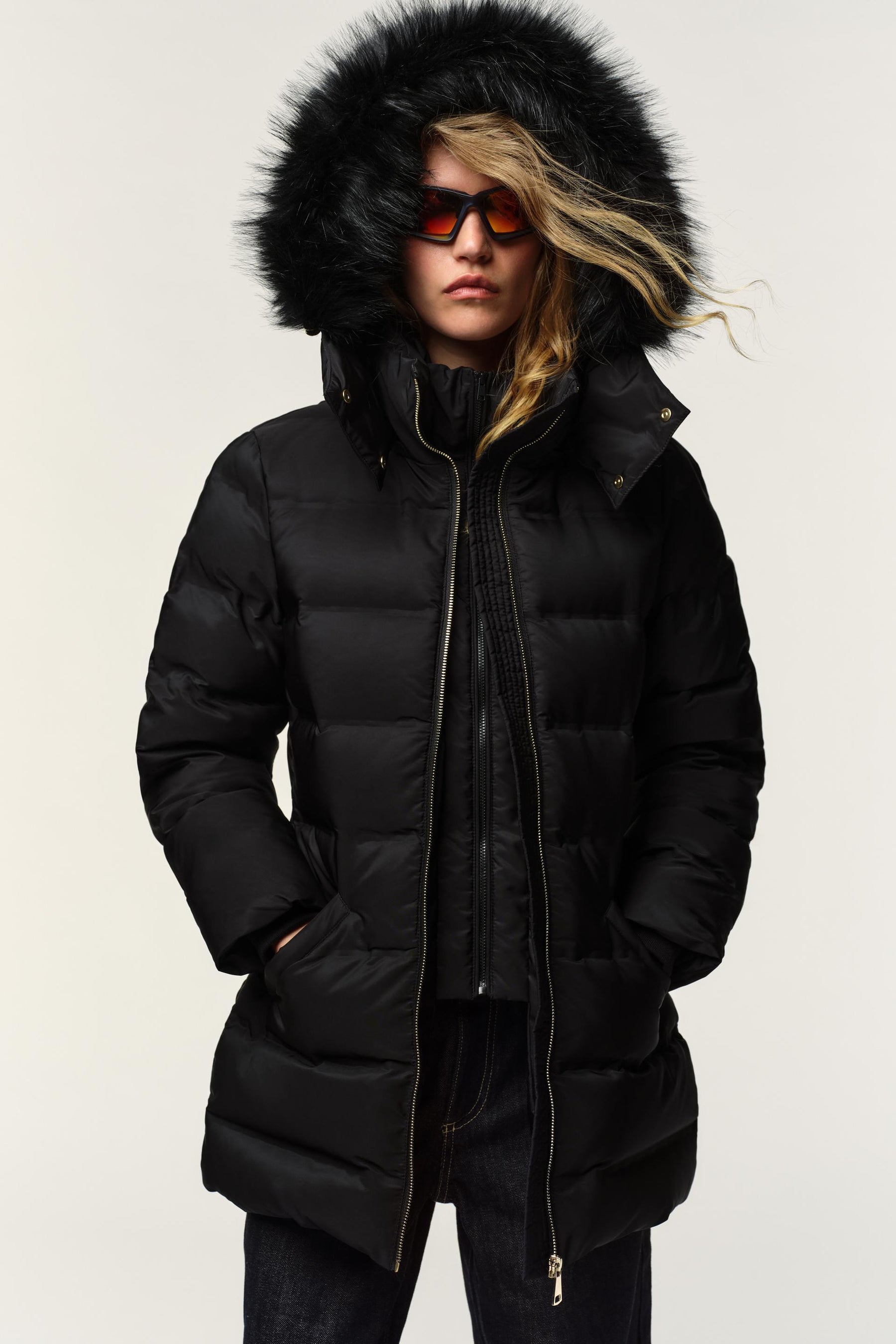 Water-repellent puffer jacket