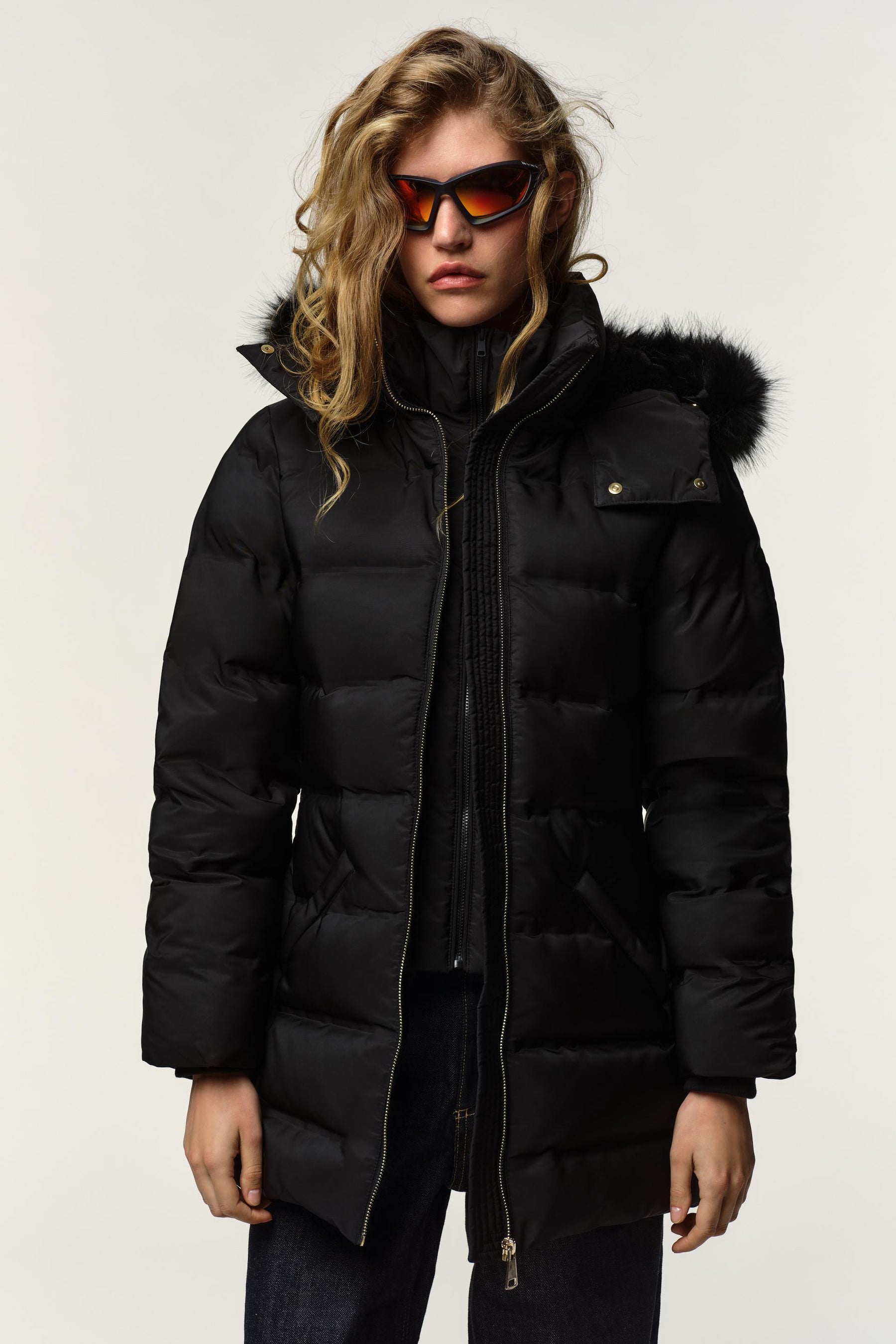 Water-repellent puffer jacket