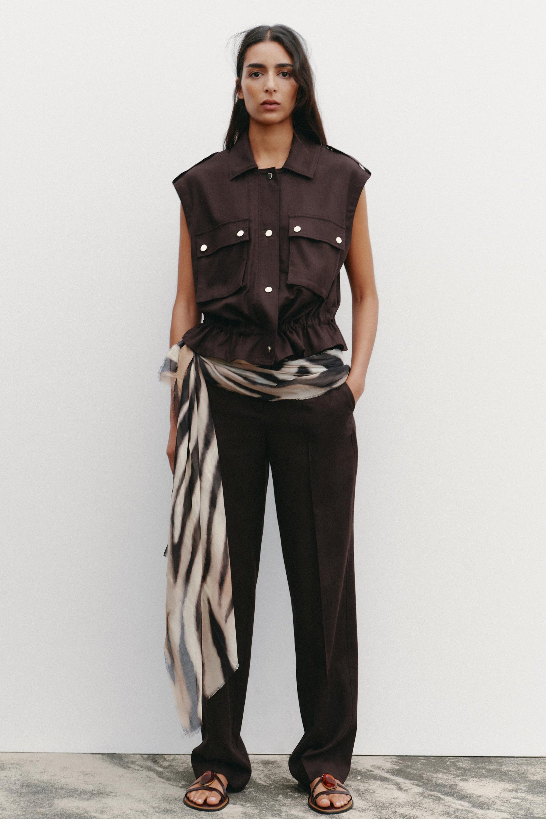 CARGO WAISTCOAT WITH LINEN - Image 1