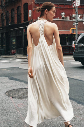 FLOWING DRESS WITH CONTRAST BACK - Image 4