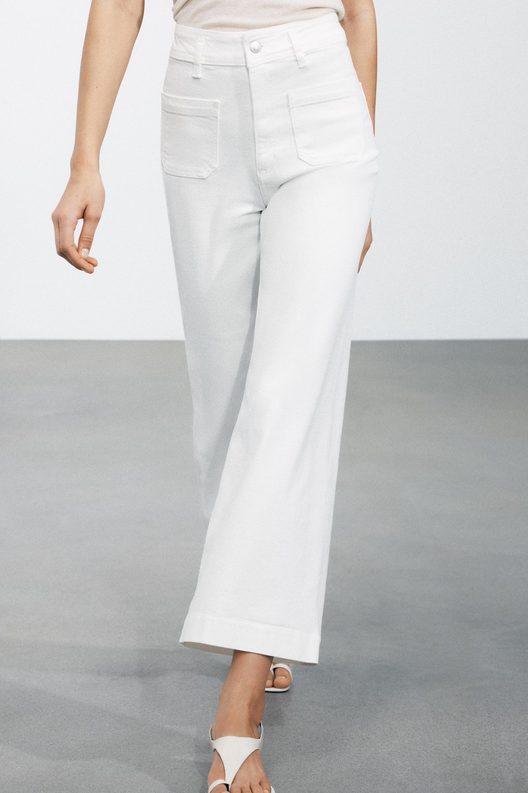Wide-Leg High-Waist Jeans