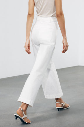 Wide-Leg High-Waist Jeans