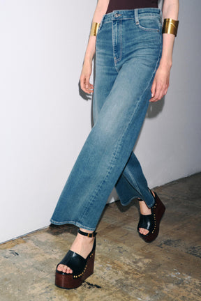 Wide-Leg High-Waist Jeans