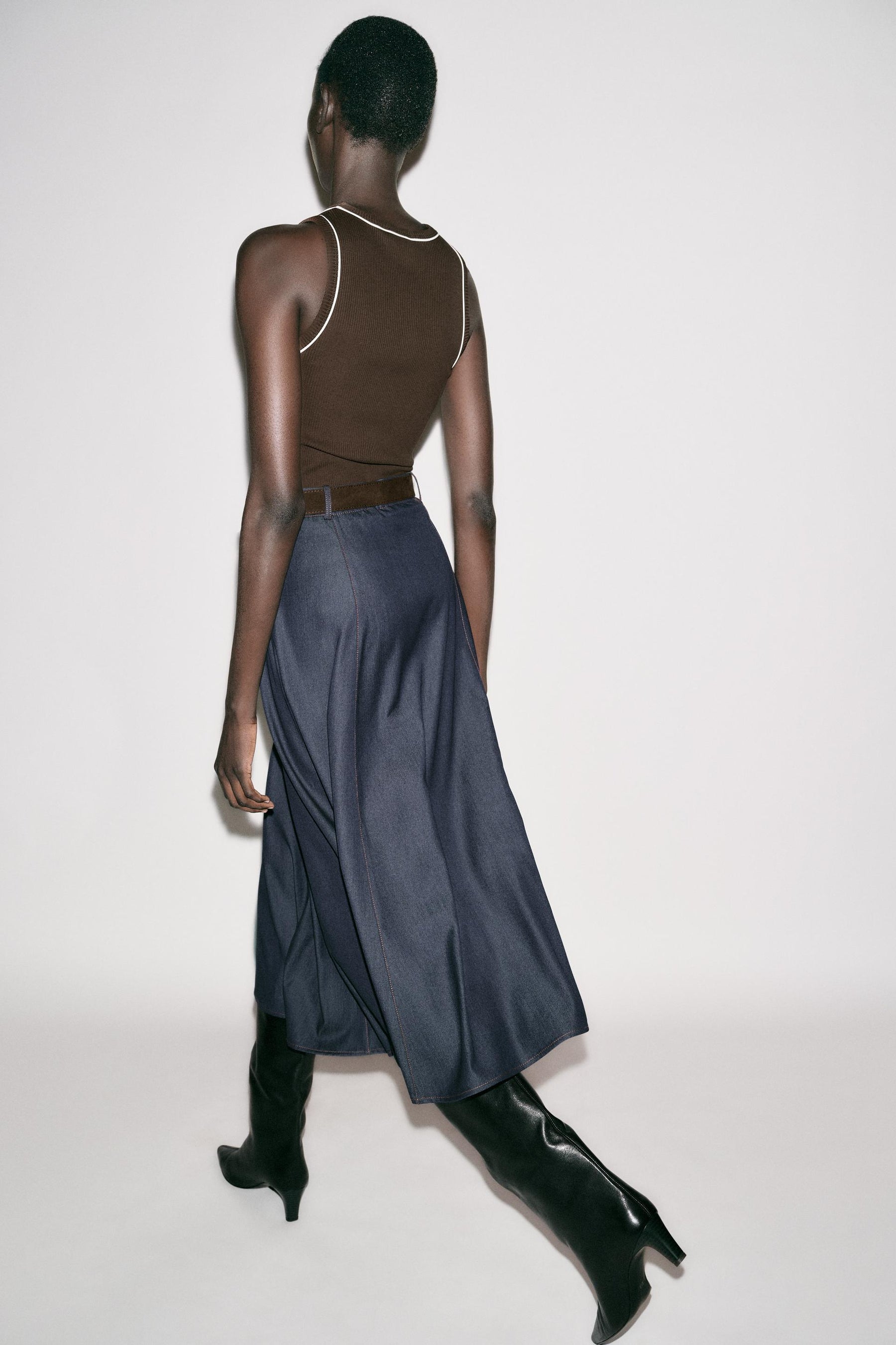 CONTRAST MIDI DRESS WITH BELT - Image 7