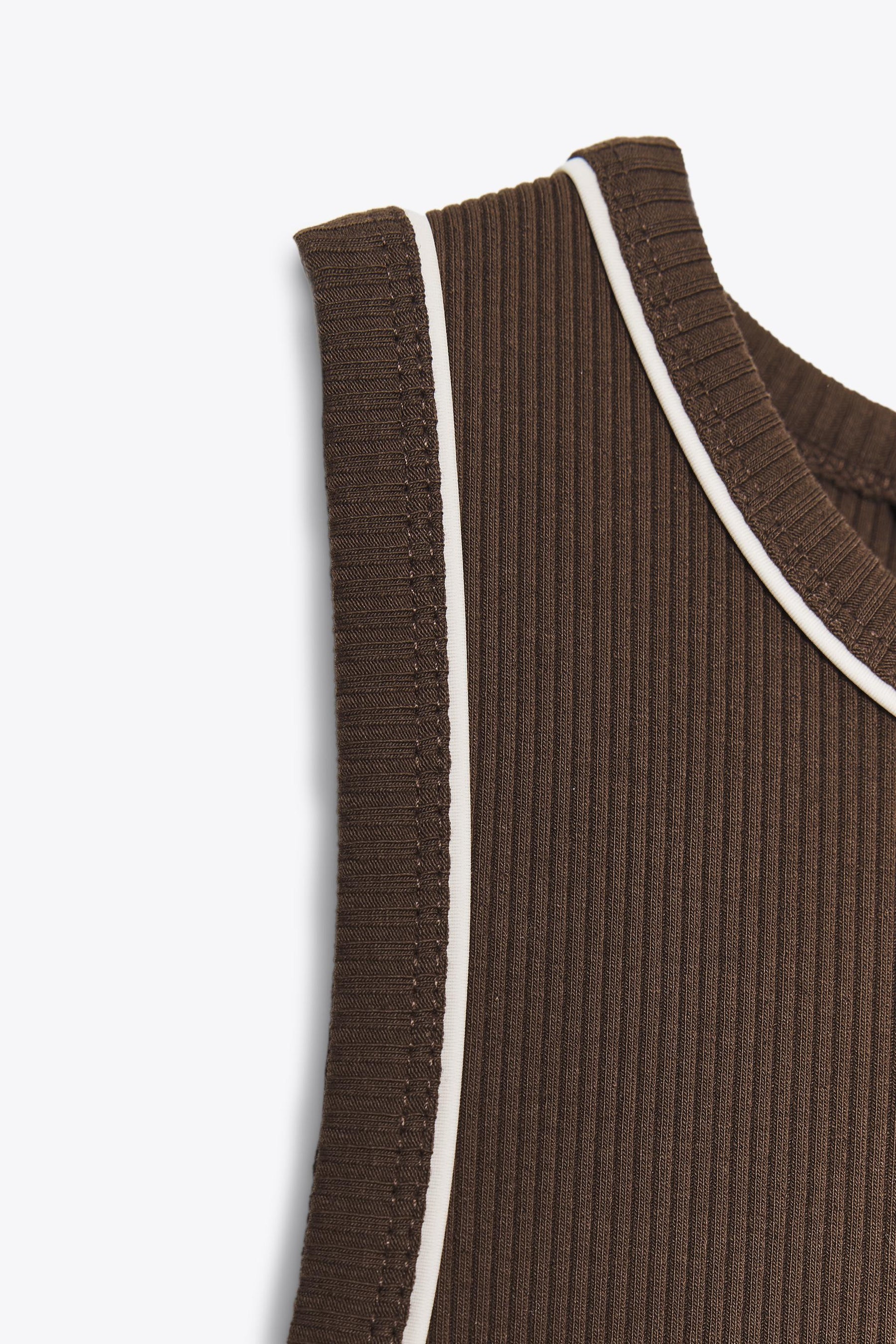 CONTRAST MIDI DRESS WITH BELT - Image 9