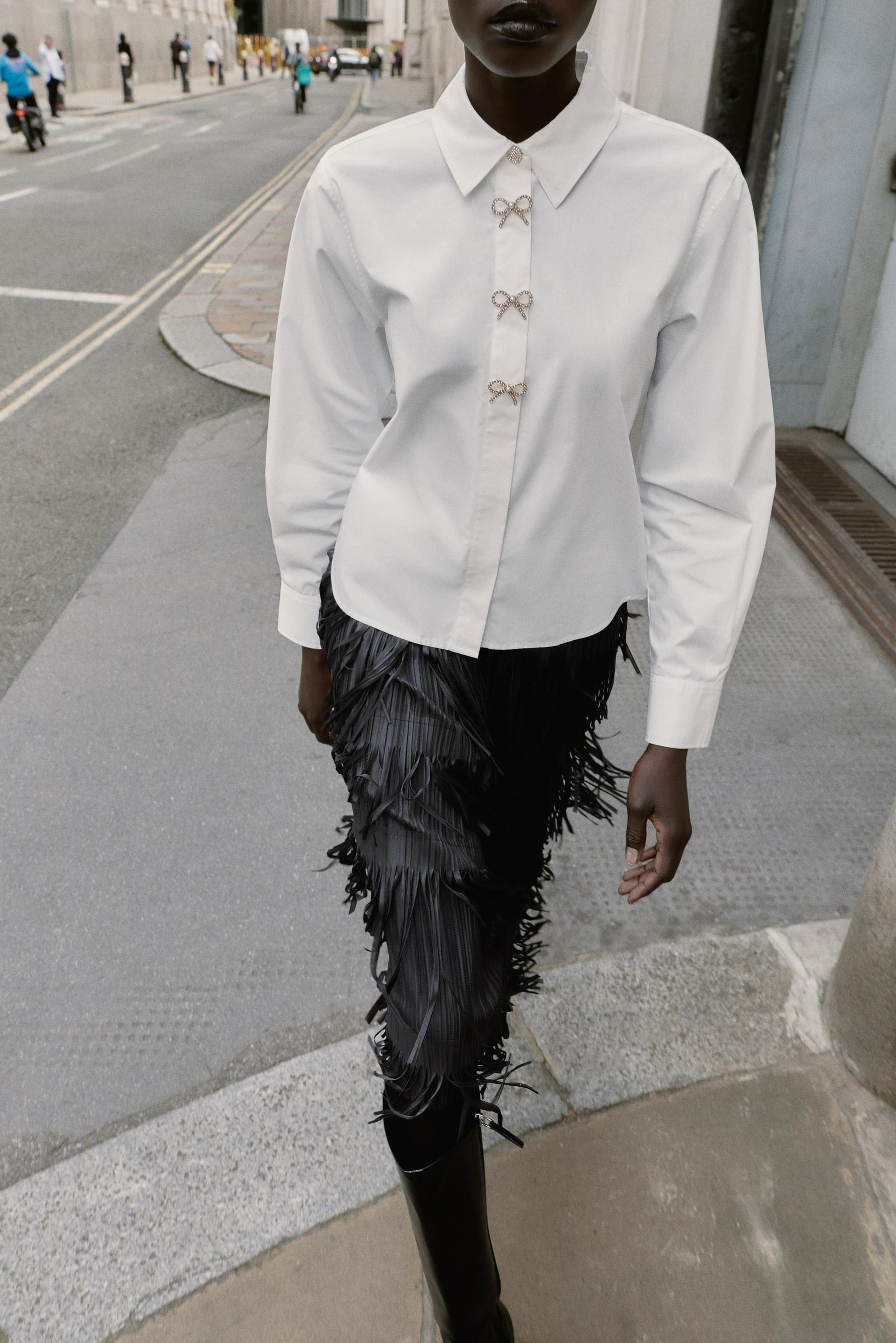 RHINESTONE BUTTON POPLIN SHIRT