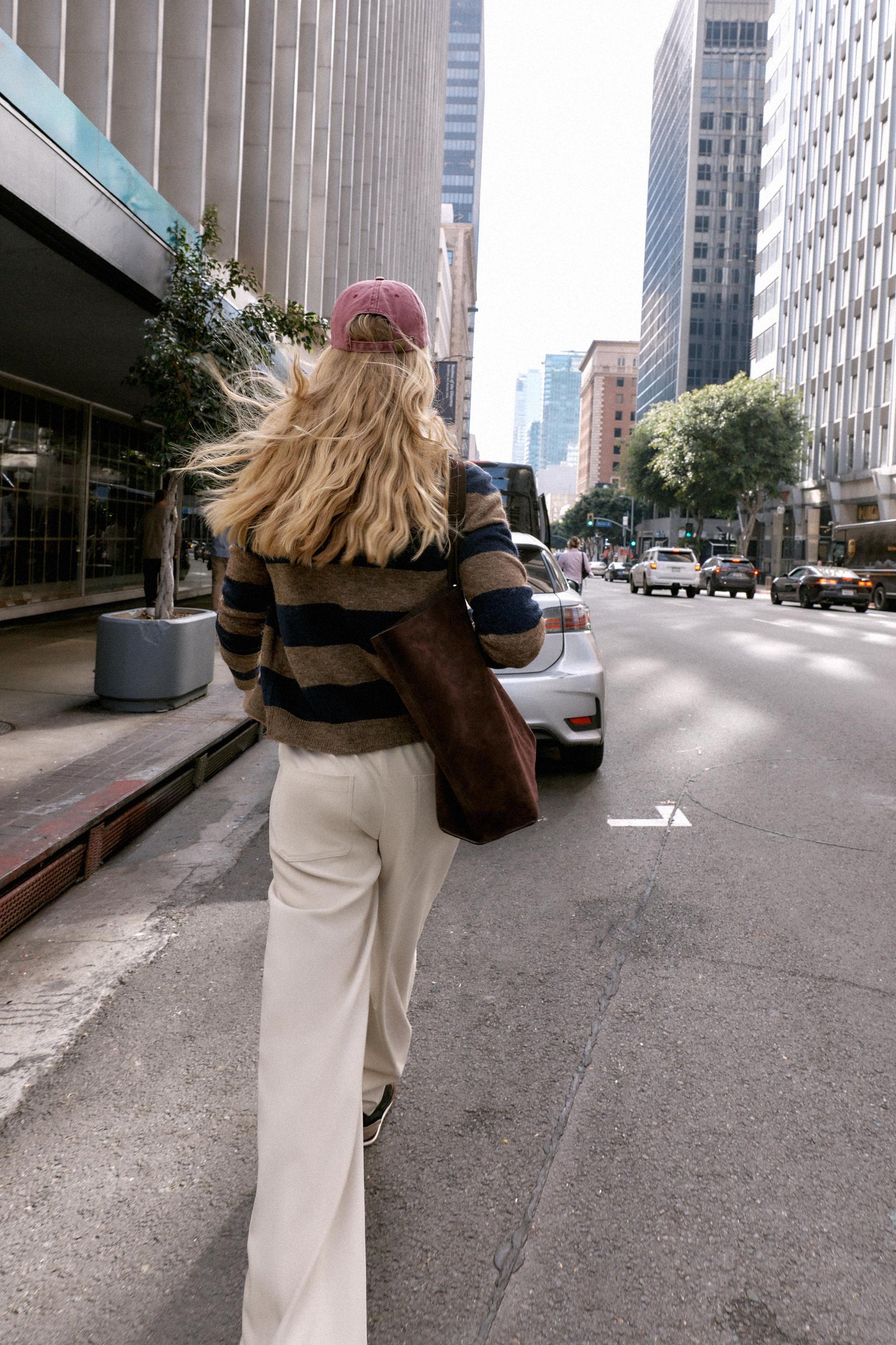 Wide-Leg Elastic Waistband Trousers