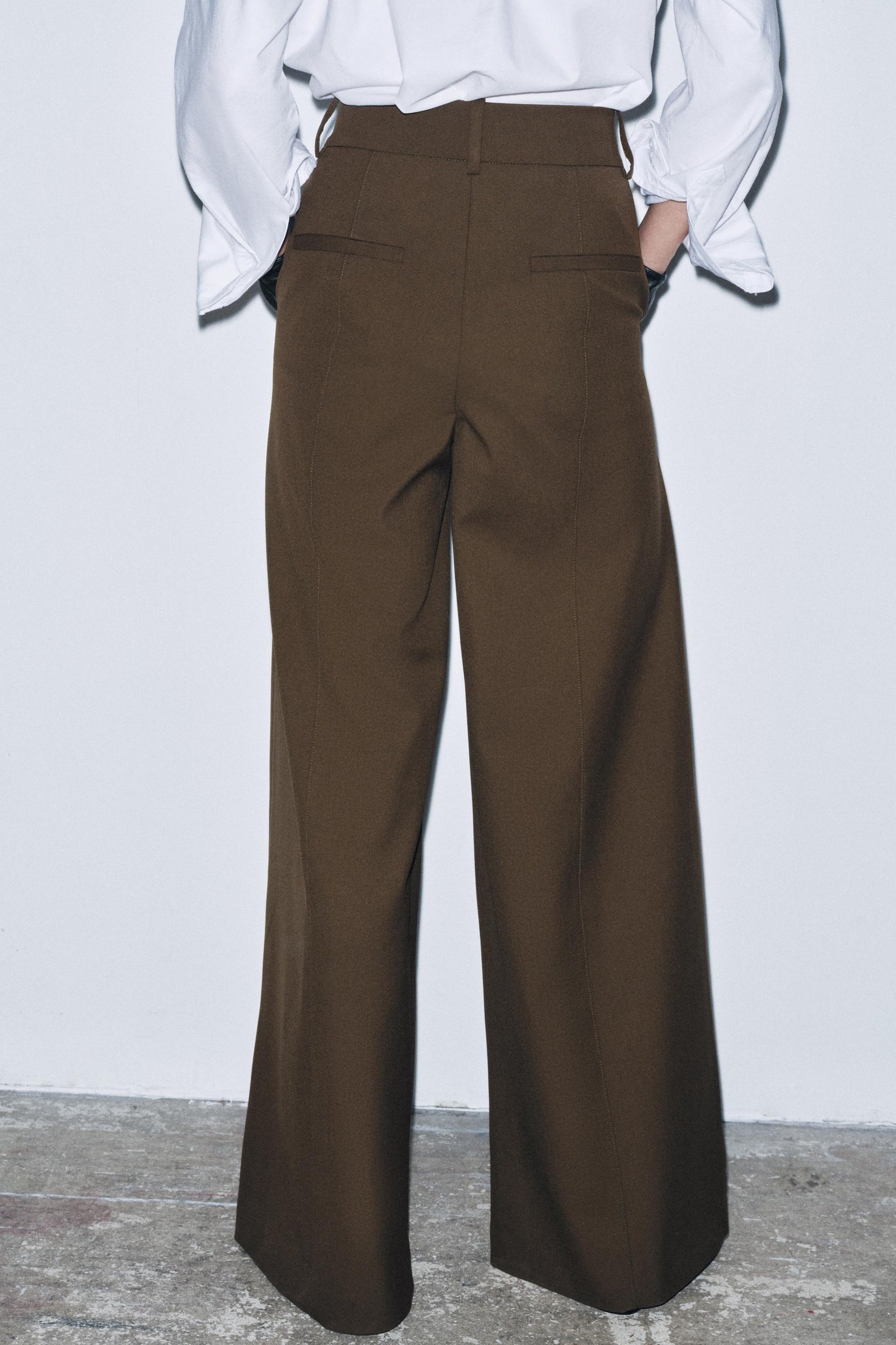 High-waist trousers