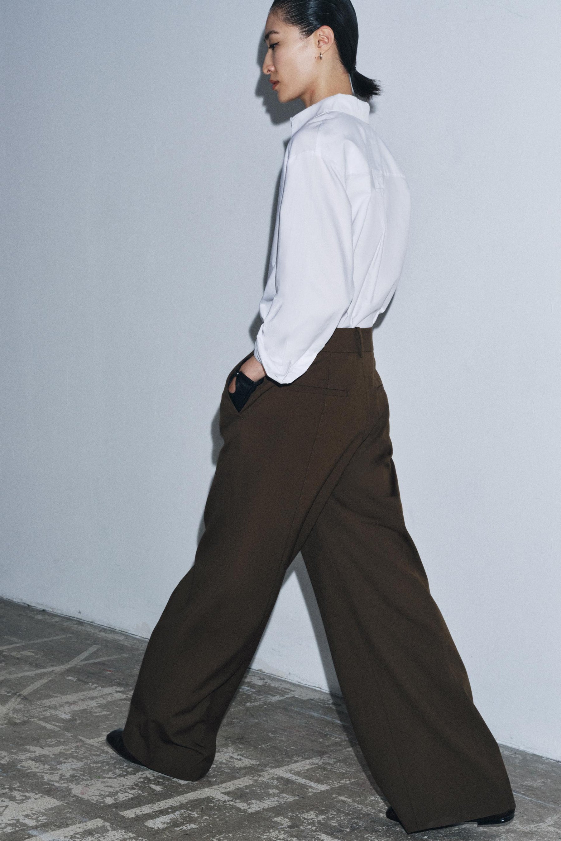 High-waist trousers