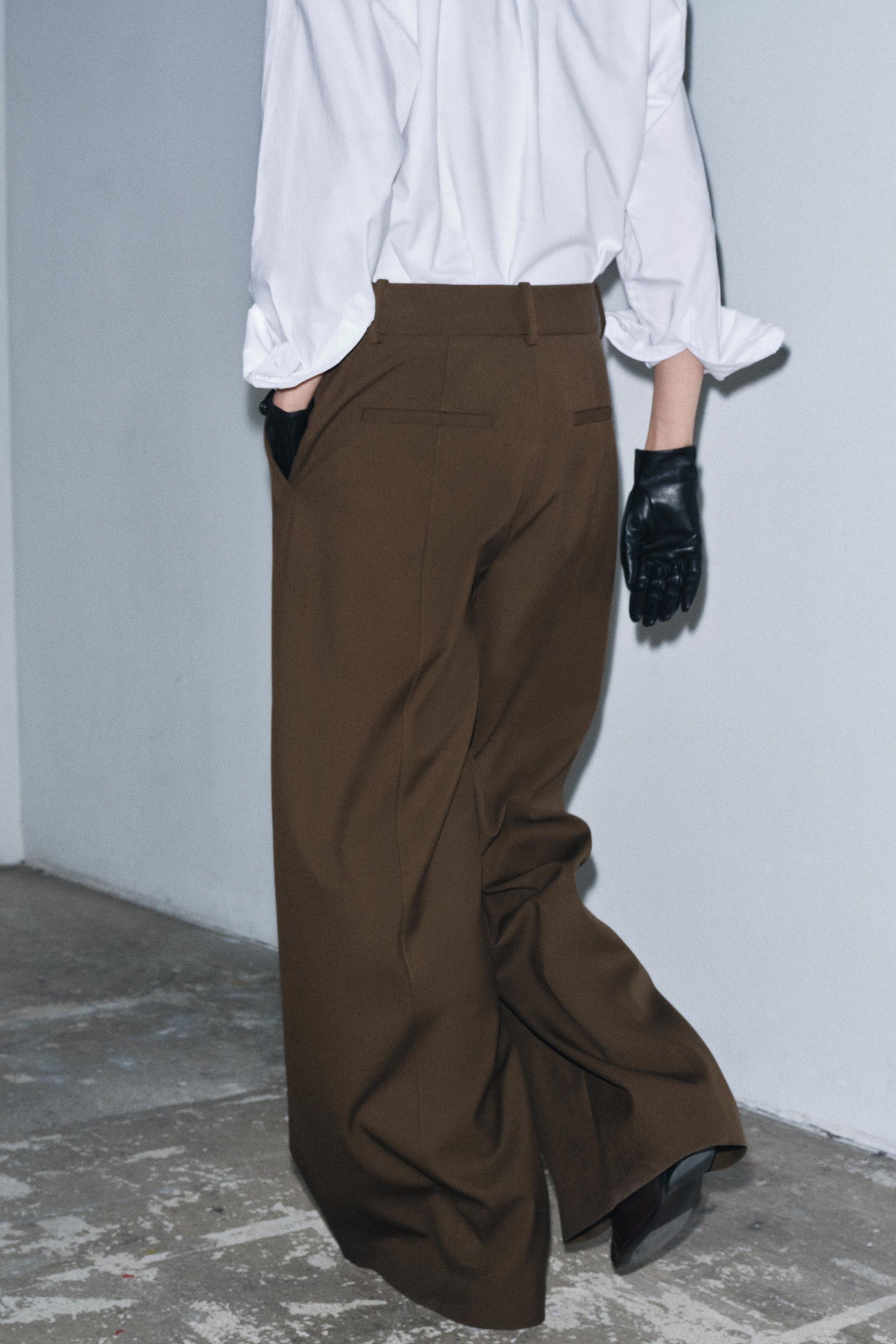 High-waist trousers