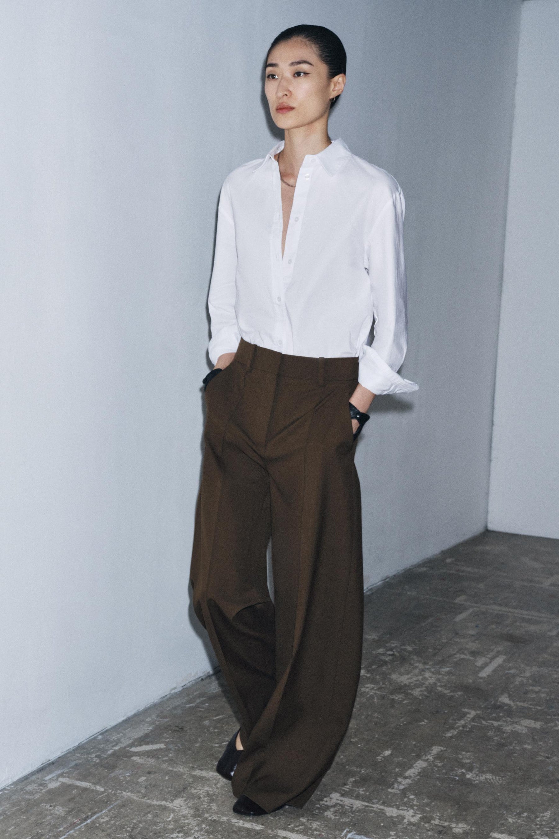 High-waist trousers