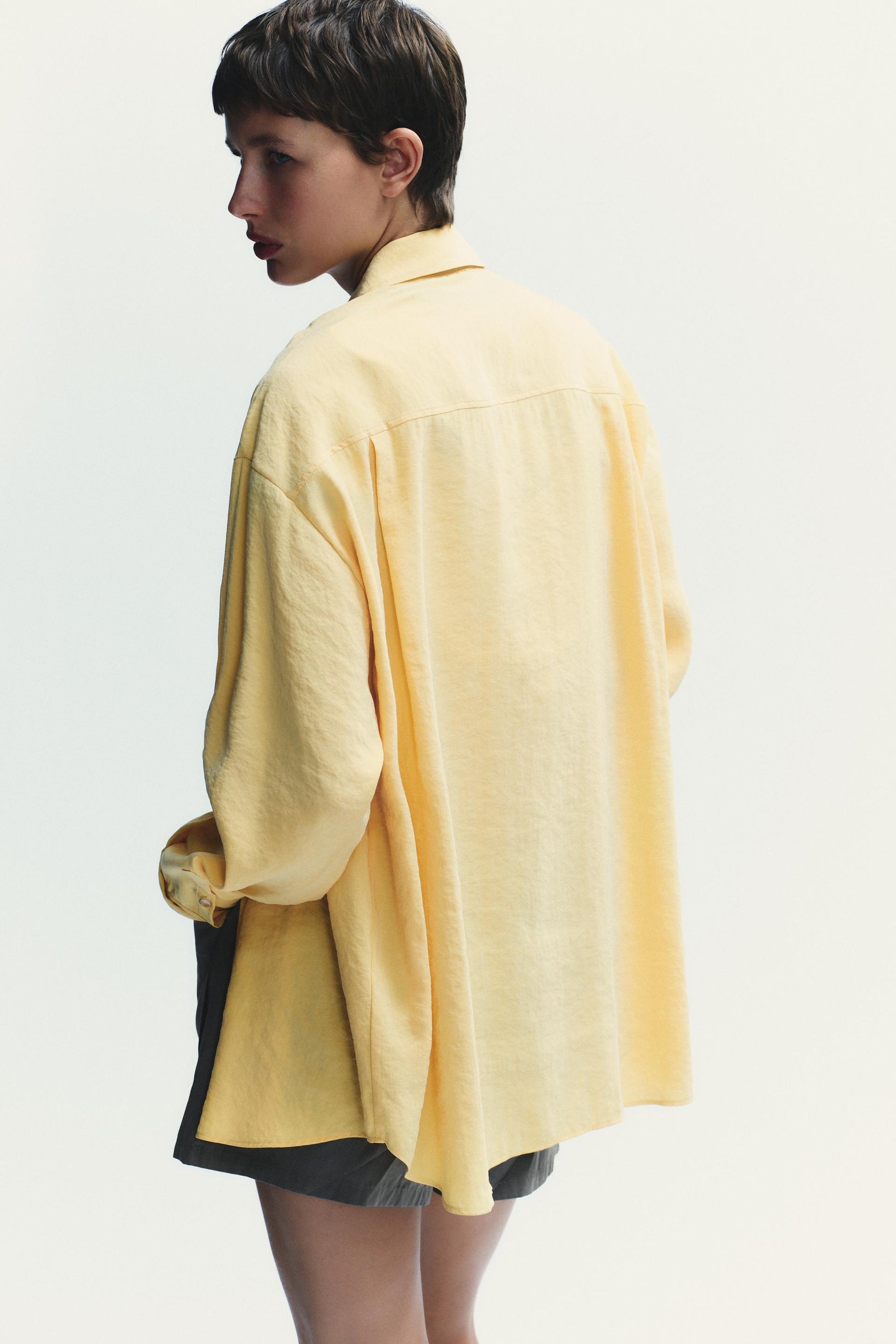 Oversize Flowing Shirt