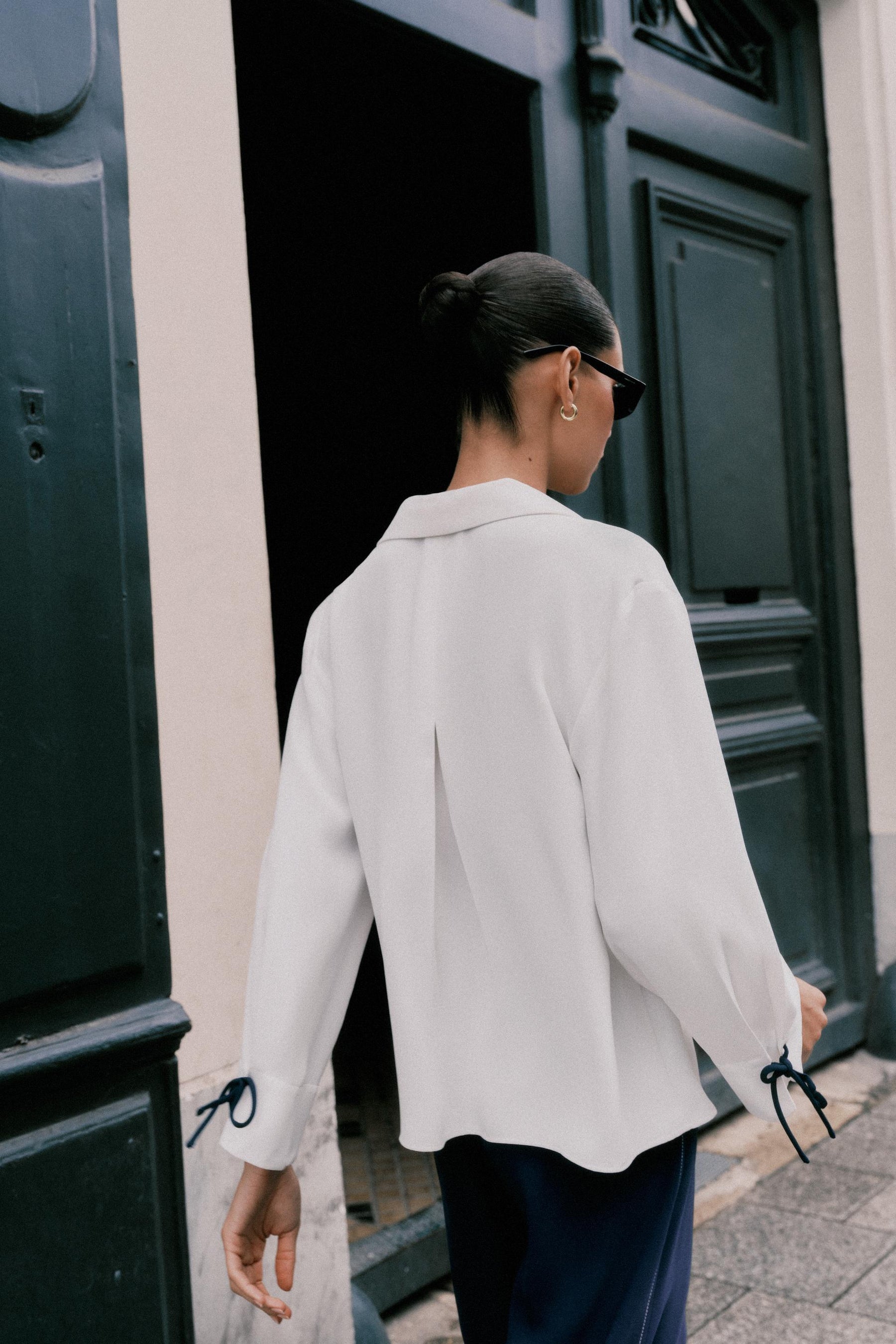 Shirt with contrast trims