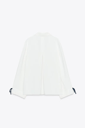 Shirt with contrast trims