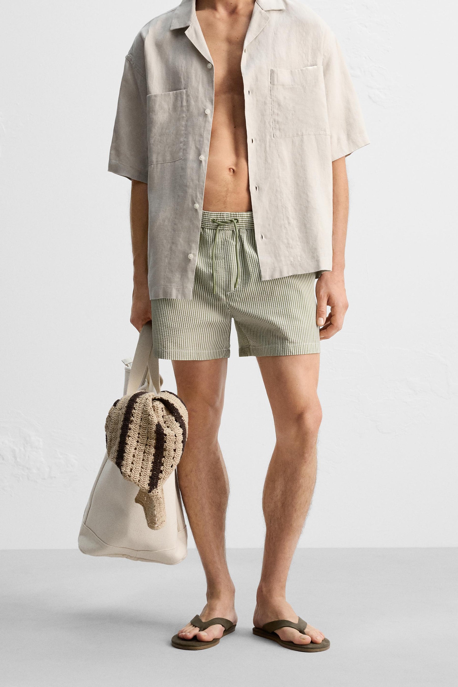SEERSUCKER MID-LENGTH SWIMMING TRUNKS - Image 3