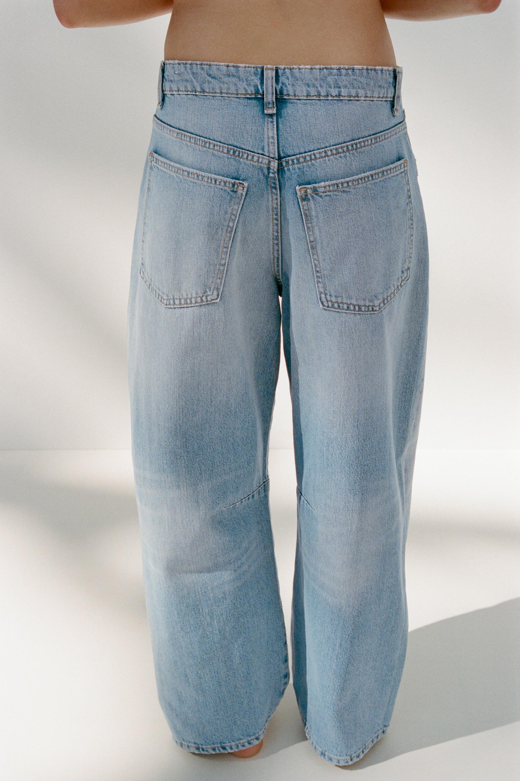 Baggy Mid-Waist Jeans