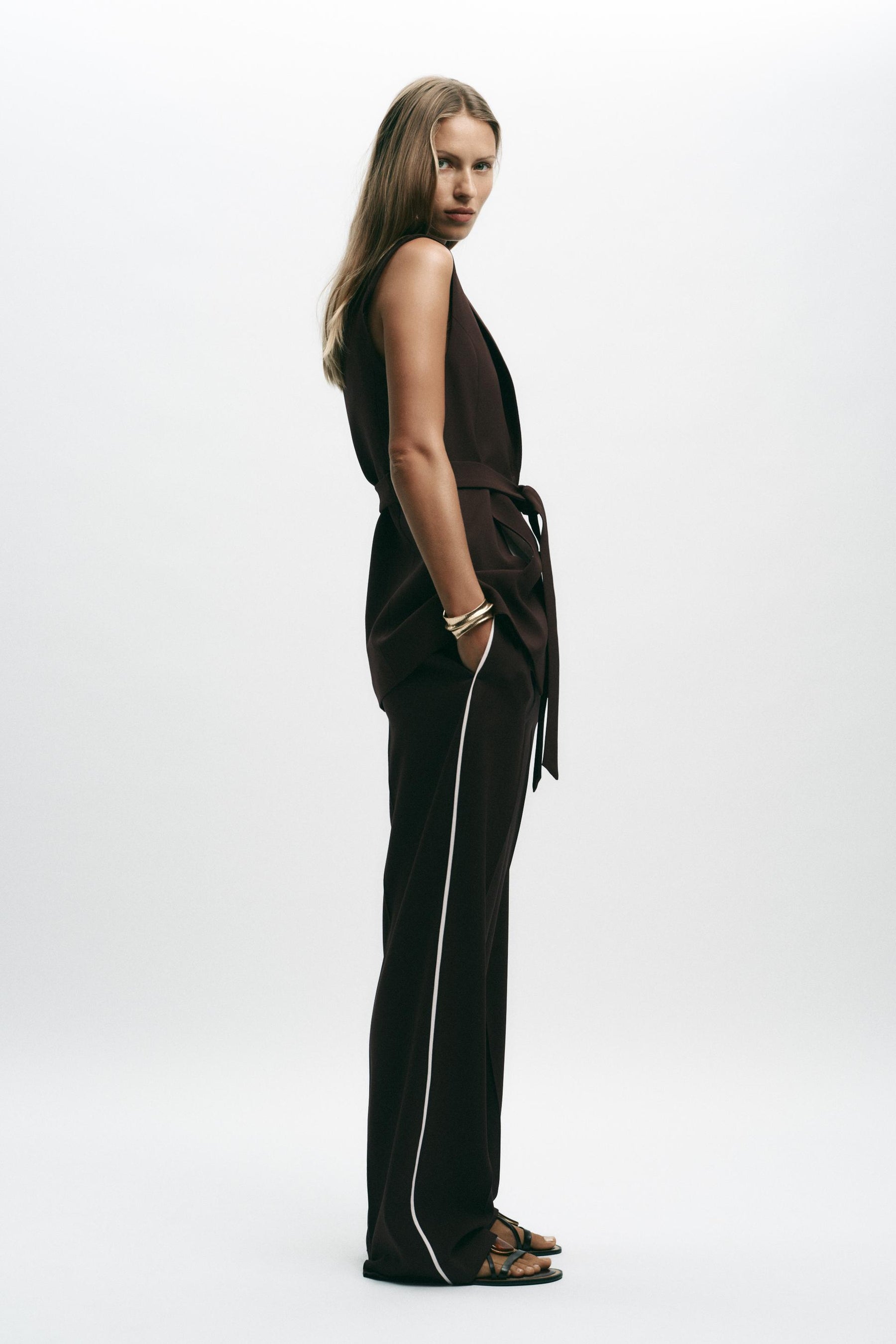 Straight-leg trousers with stripe