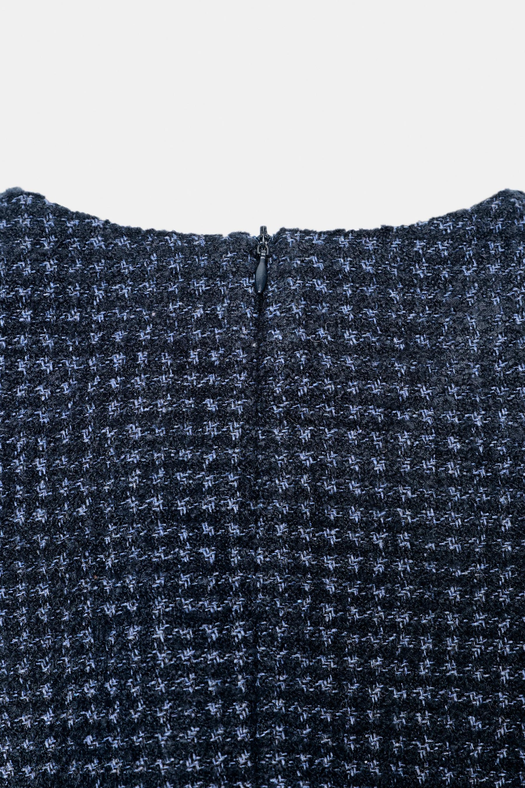 Structured dress with belt