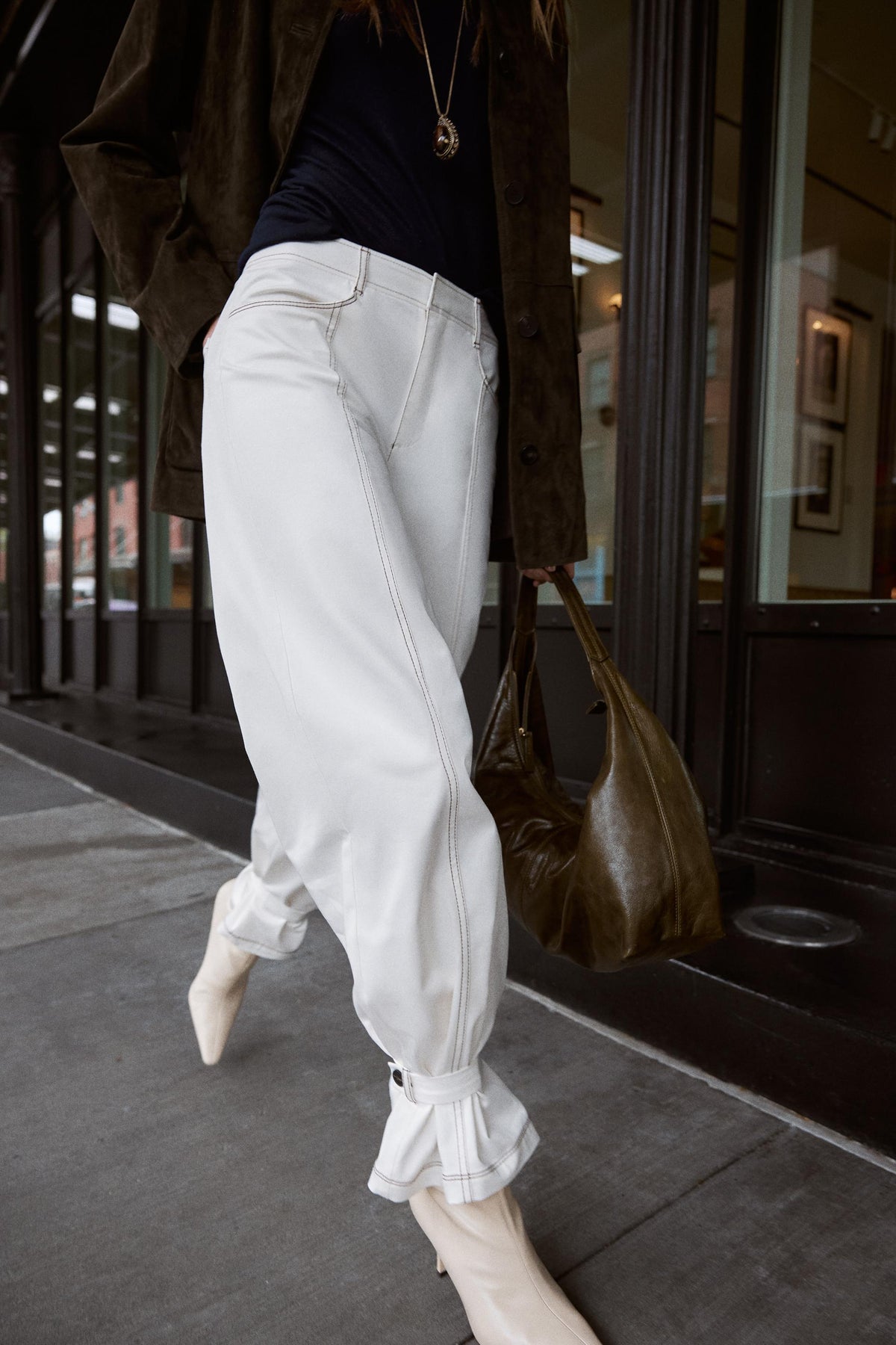 CONTRAST TOPSTITCHING TROUSERS