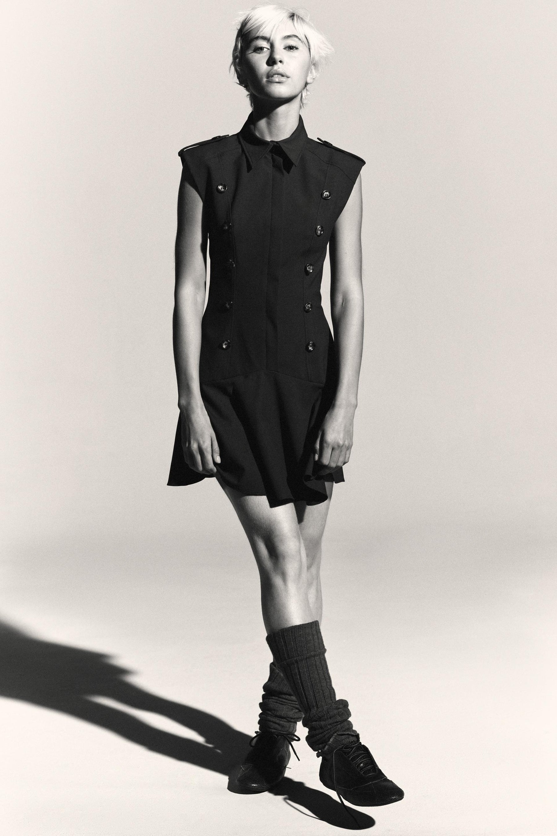 SHORT DRESS WITH SHOULDER PADS AND RUFFLES - Image 1