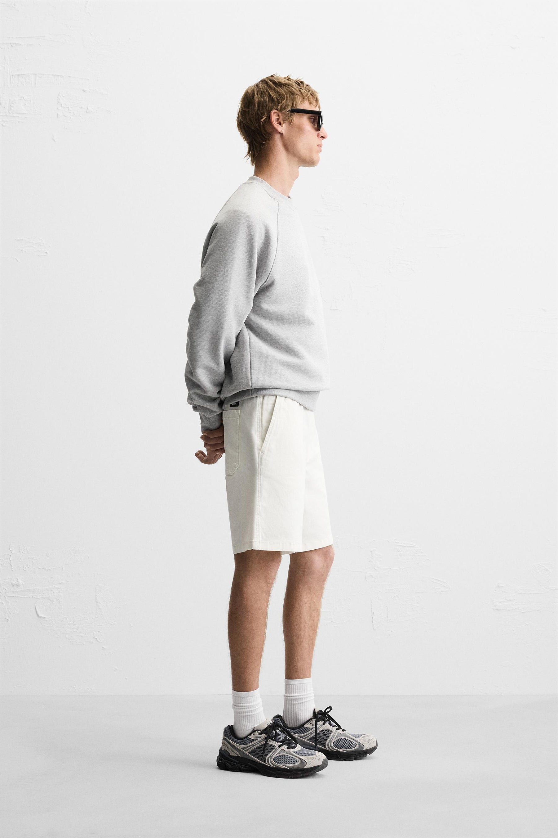 RELAXED FIT BERMUDA SHORTS - Image 4